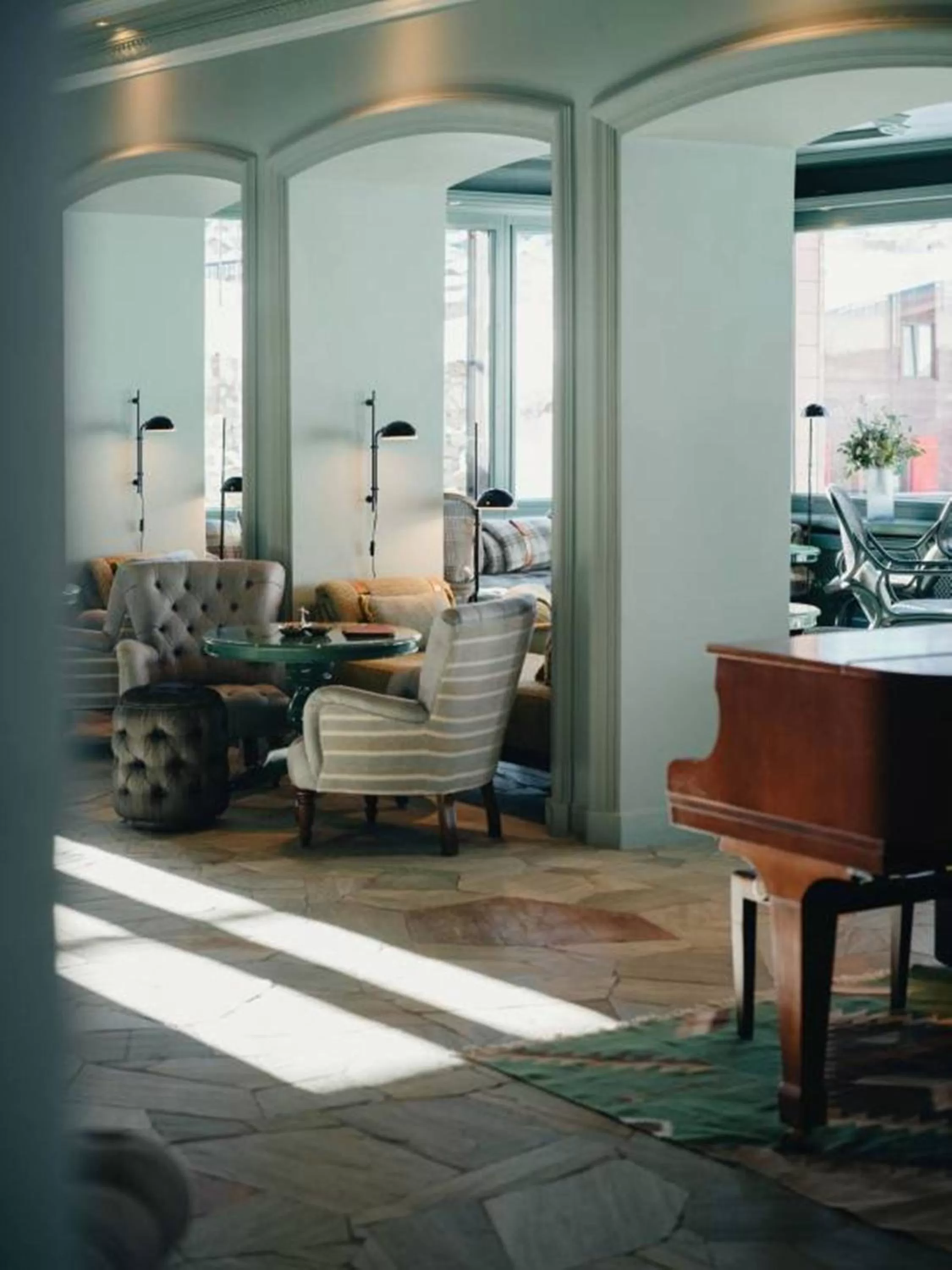 Lounge or bar in BEAUSiTE Zermatt