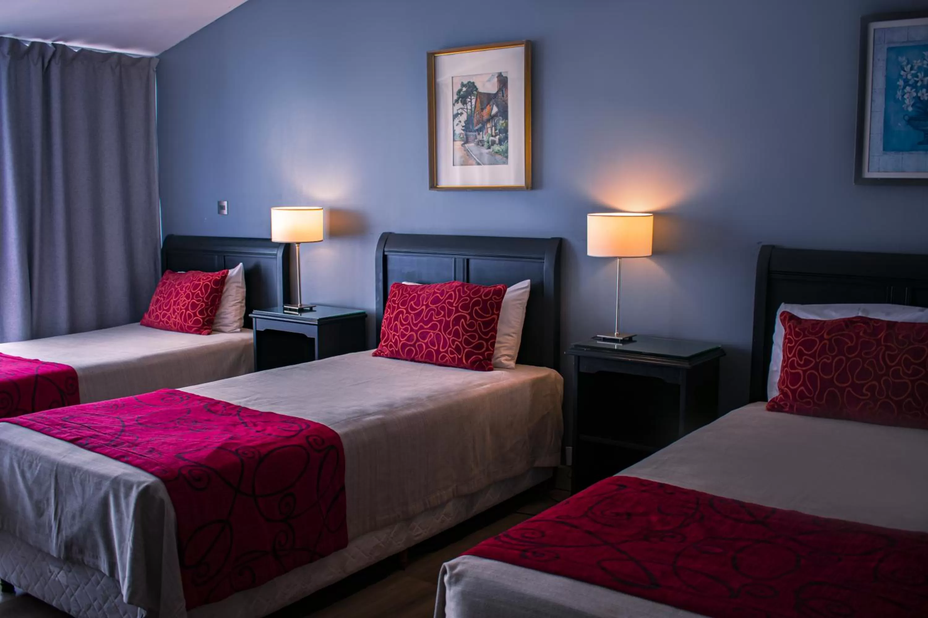 Bedroom, Bed in Gran Hotel Buenos Aires