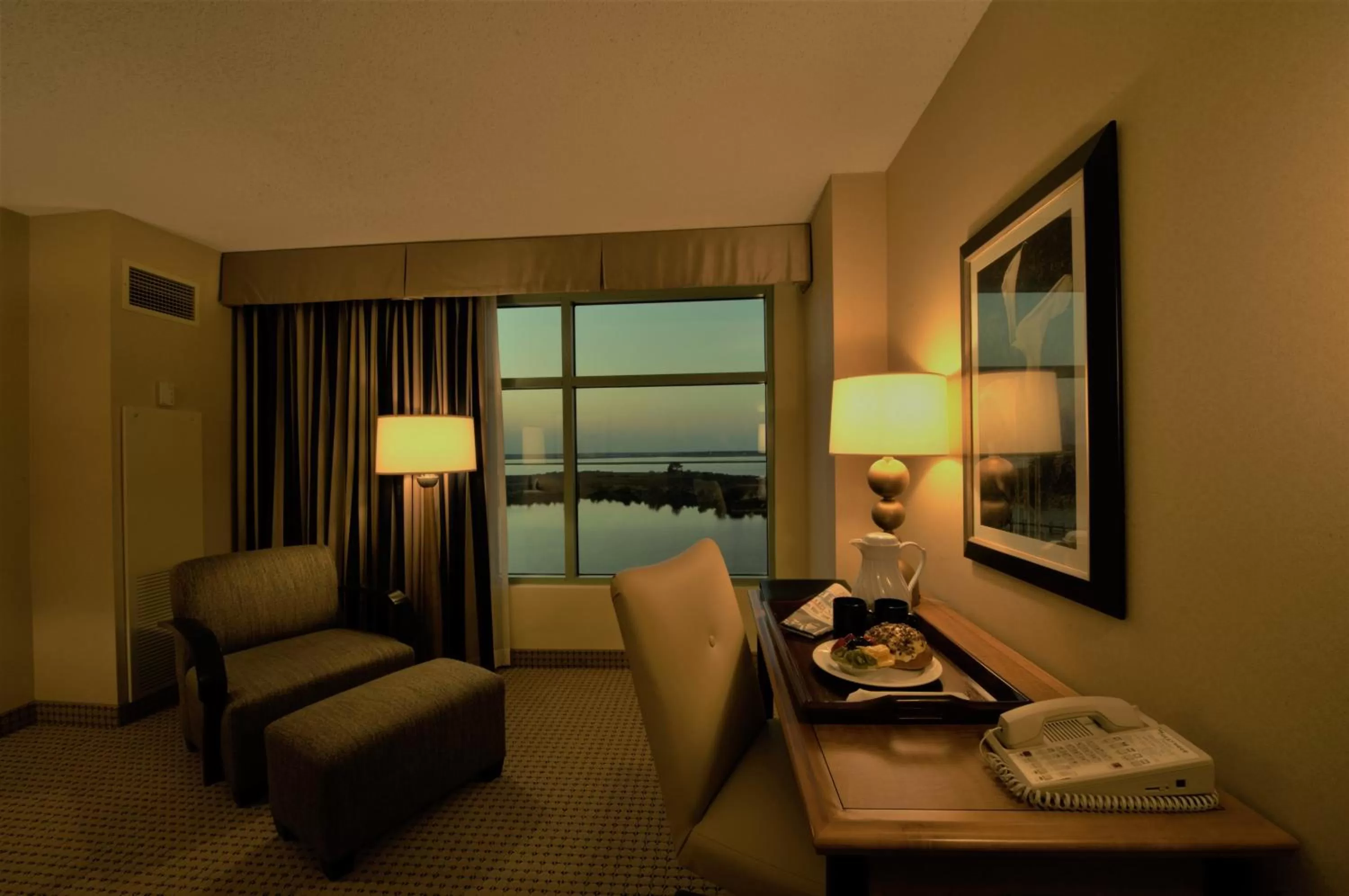 Living room in Hollywood Casino Gulf Coast