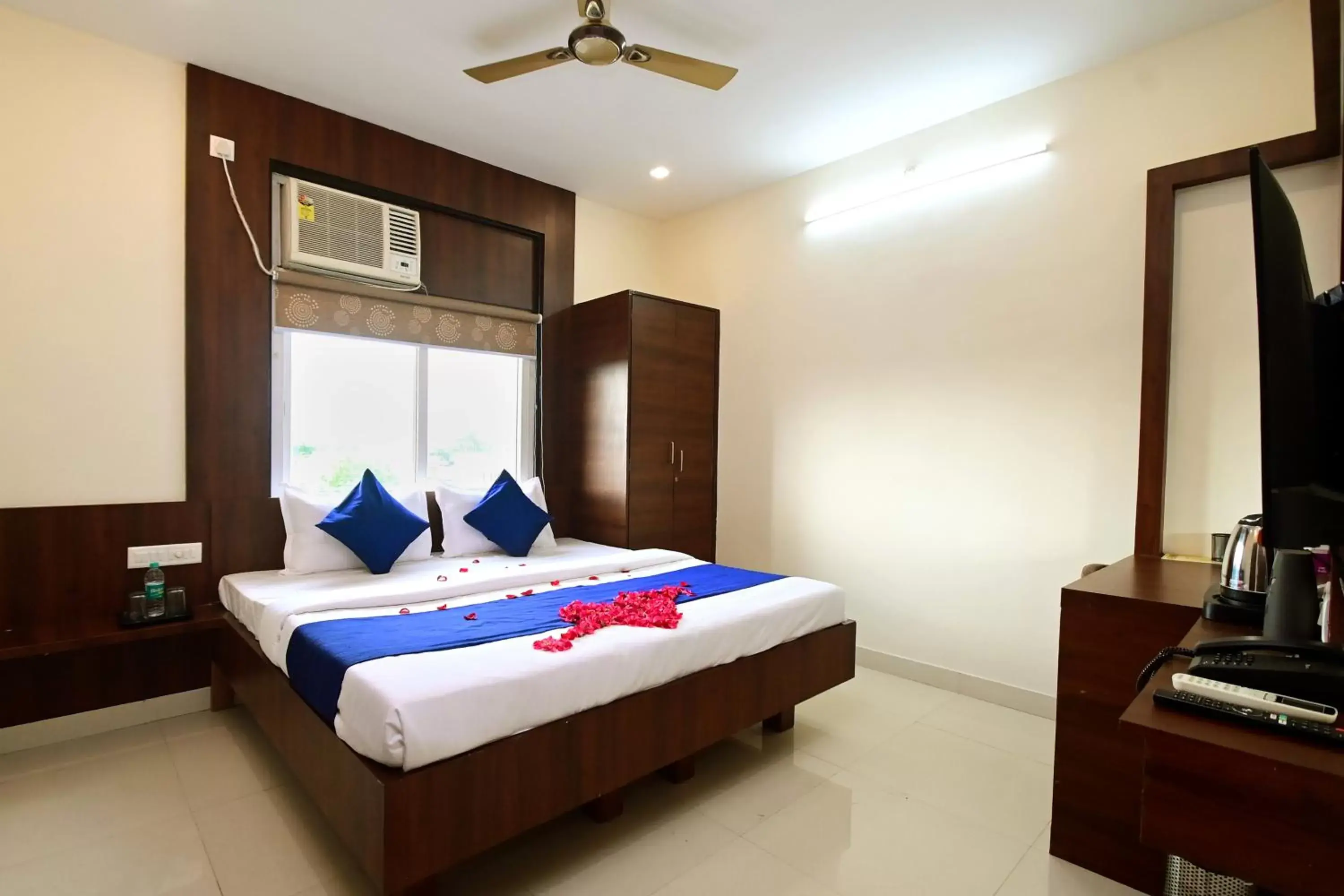 Standard Double Room - single occupancy in Hotel Hallmark By THC Group Standard Double Room - single occupancy in Hotel Hallmark By THC Group
