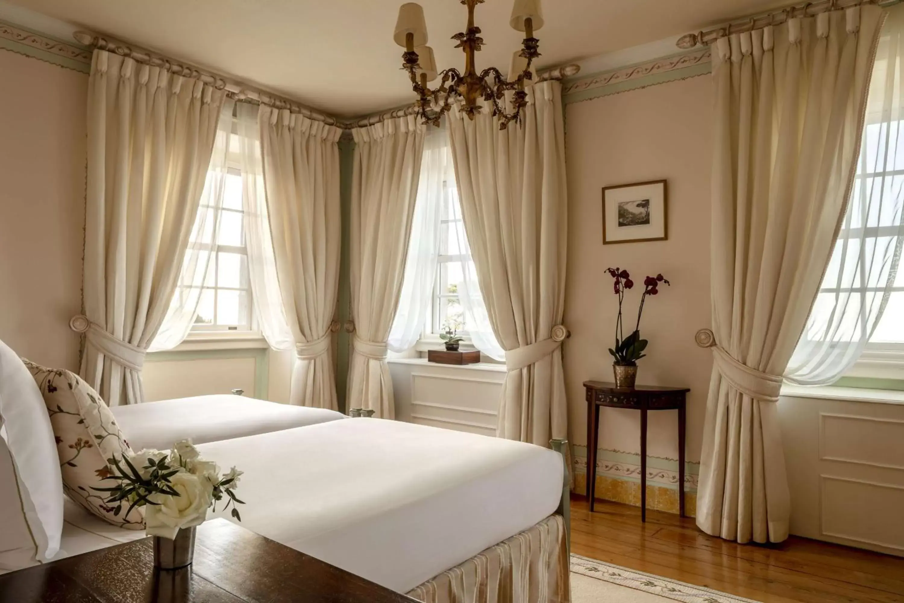 Deluxe Double or Twin Room with Garden View in Valverde Sintra Palácio de Seteais - The Leading Hotels of the World Deluxe Double or Twin Room with Garden View in Valverde Sintra Palácio de Seteais - The Leading Hotels of the World
