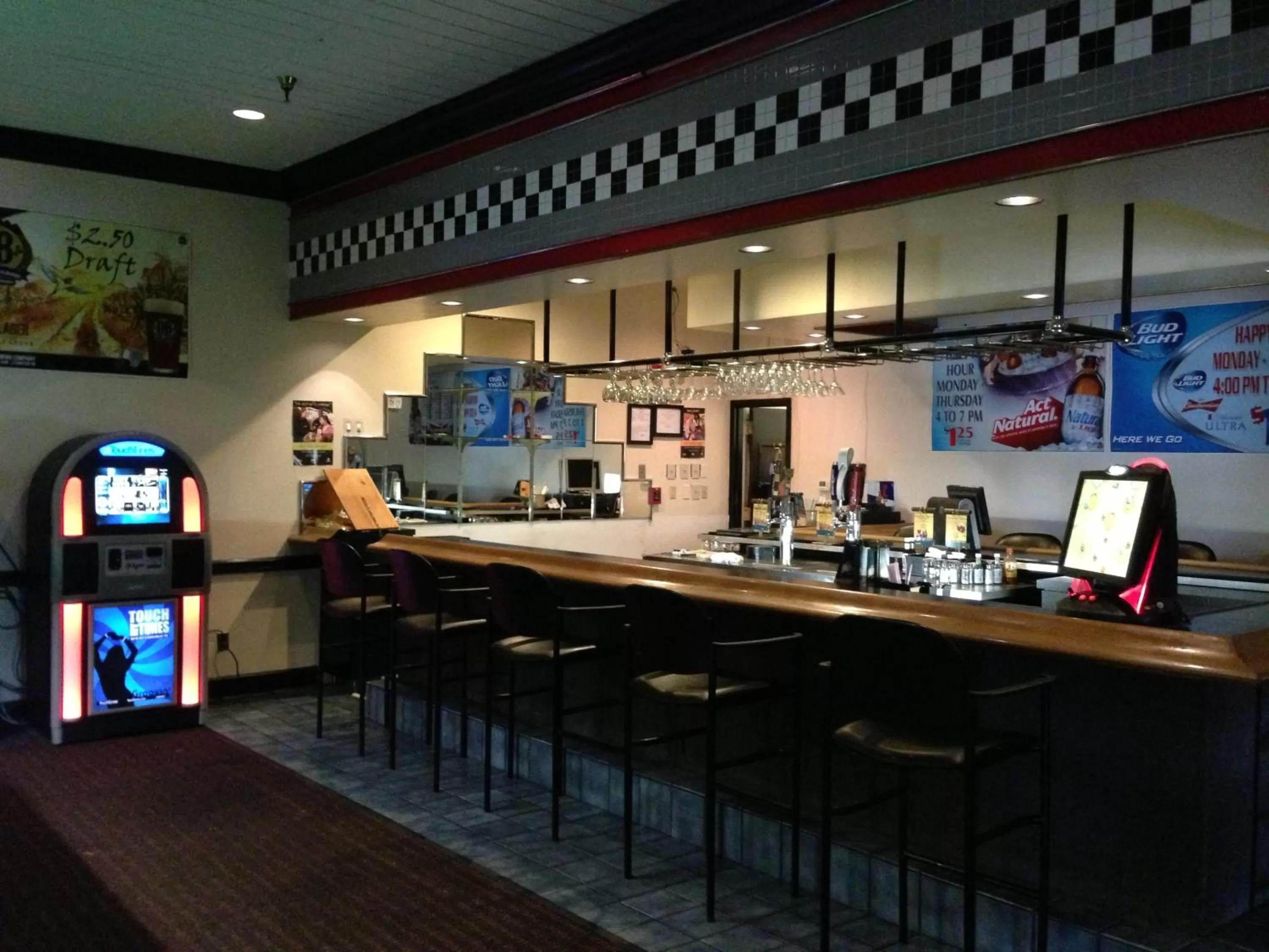 Lounge or bar in Ramada by Wyndham Wytheville