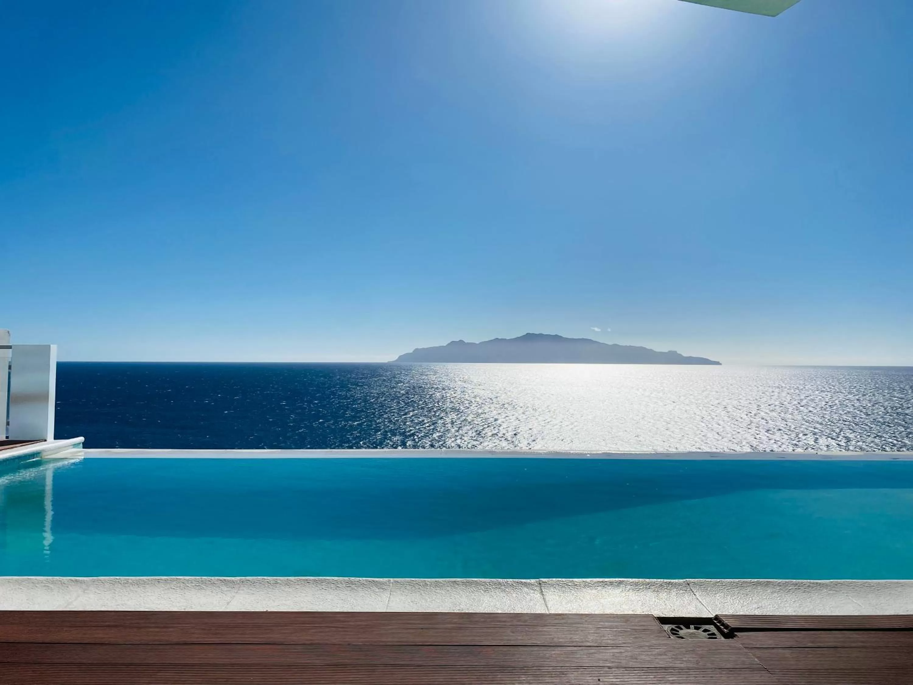 Swimming pool in Fogo Boutique Hotel