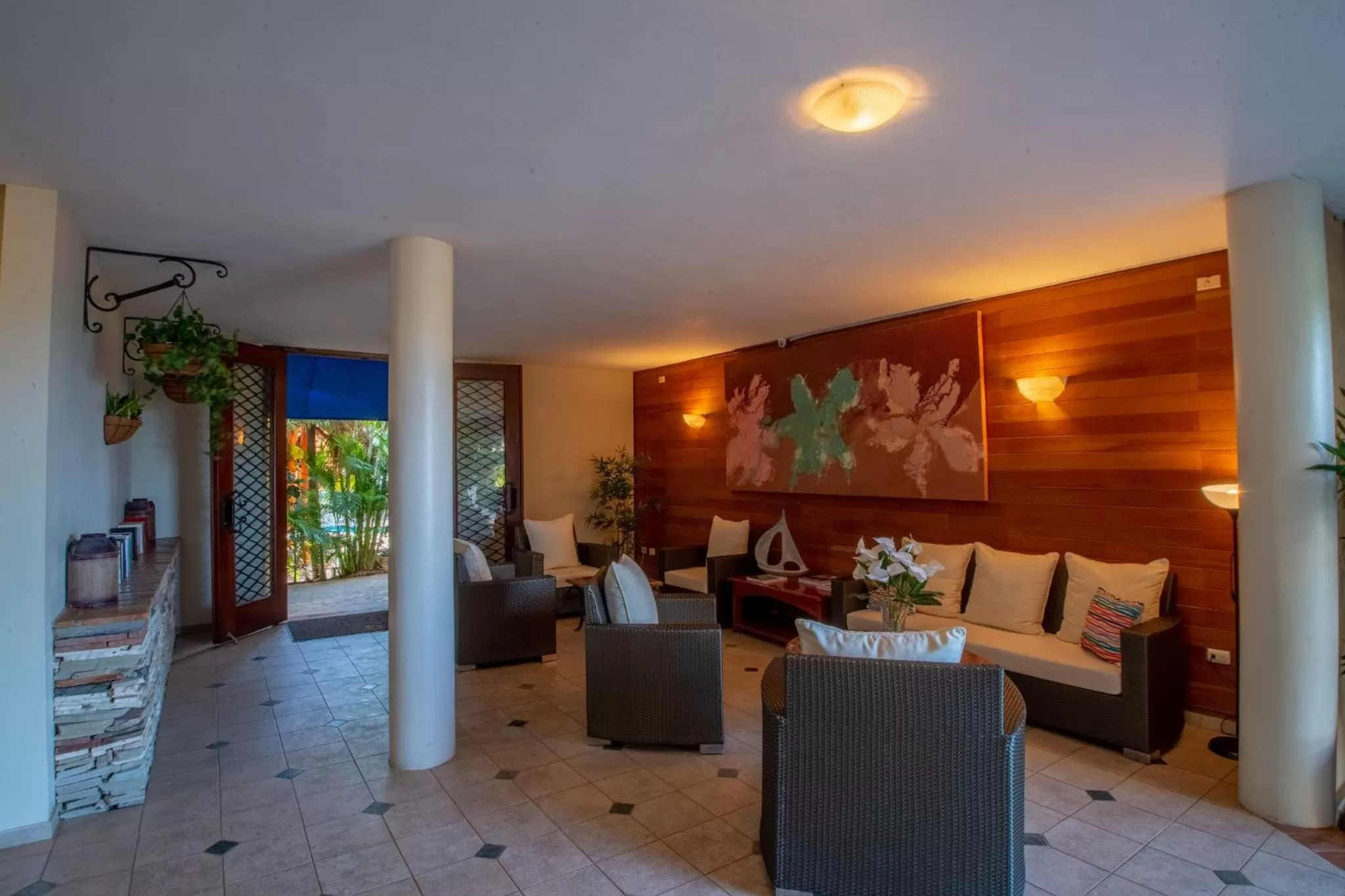 Living room in Velero Beach Resort