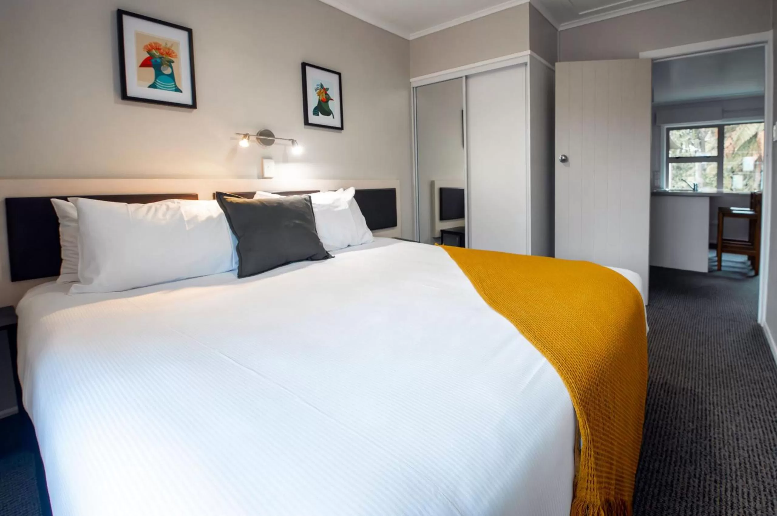 Bed in Best Western Braeside Rotorua