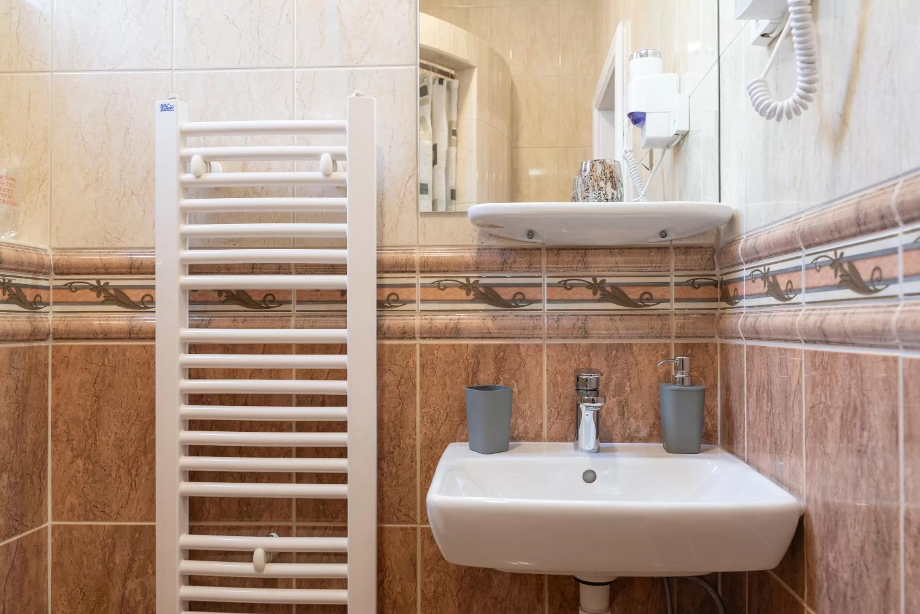 Shower in Ornament Hotel