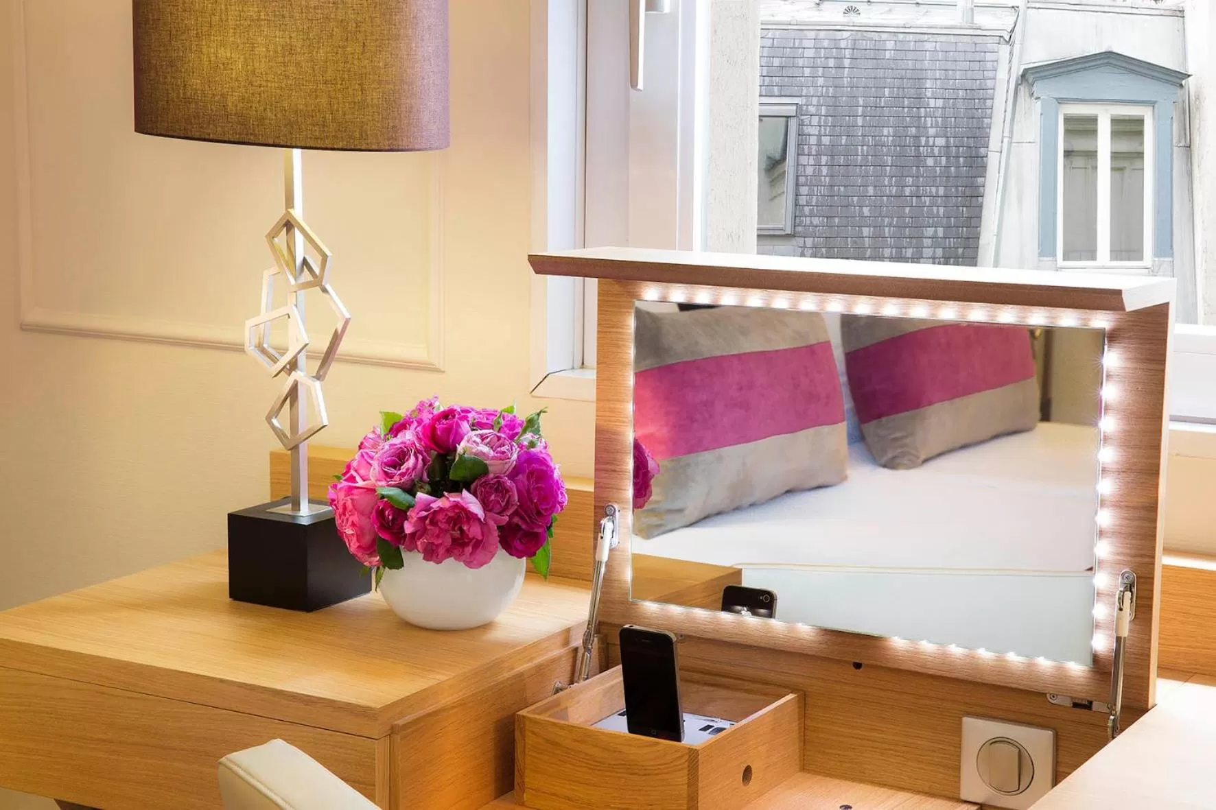 Other, Bed in Hôtel Galileo Champs Elysées