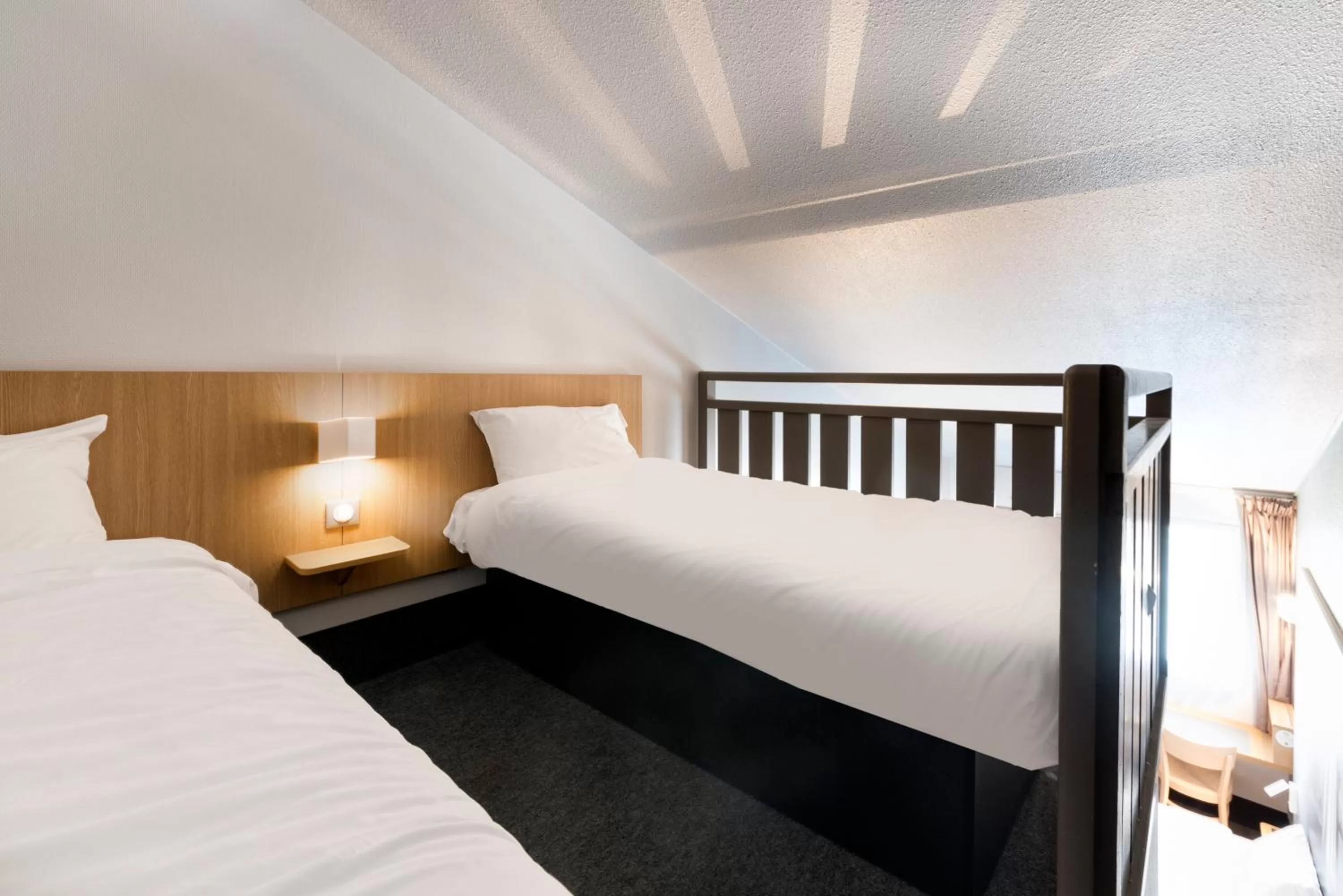 Bedroom, Bed in B&B HOTEL Saint-Nazaire Trignac