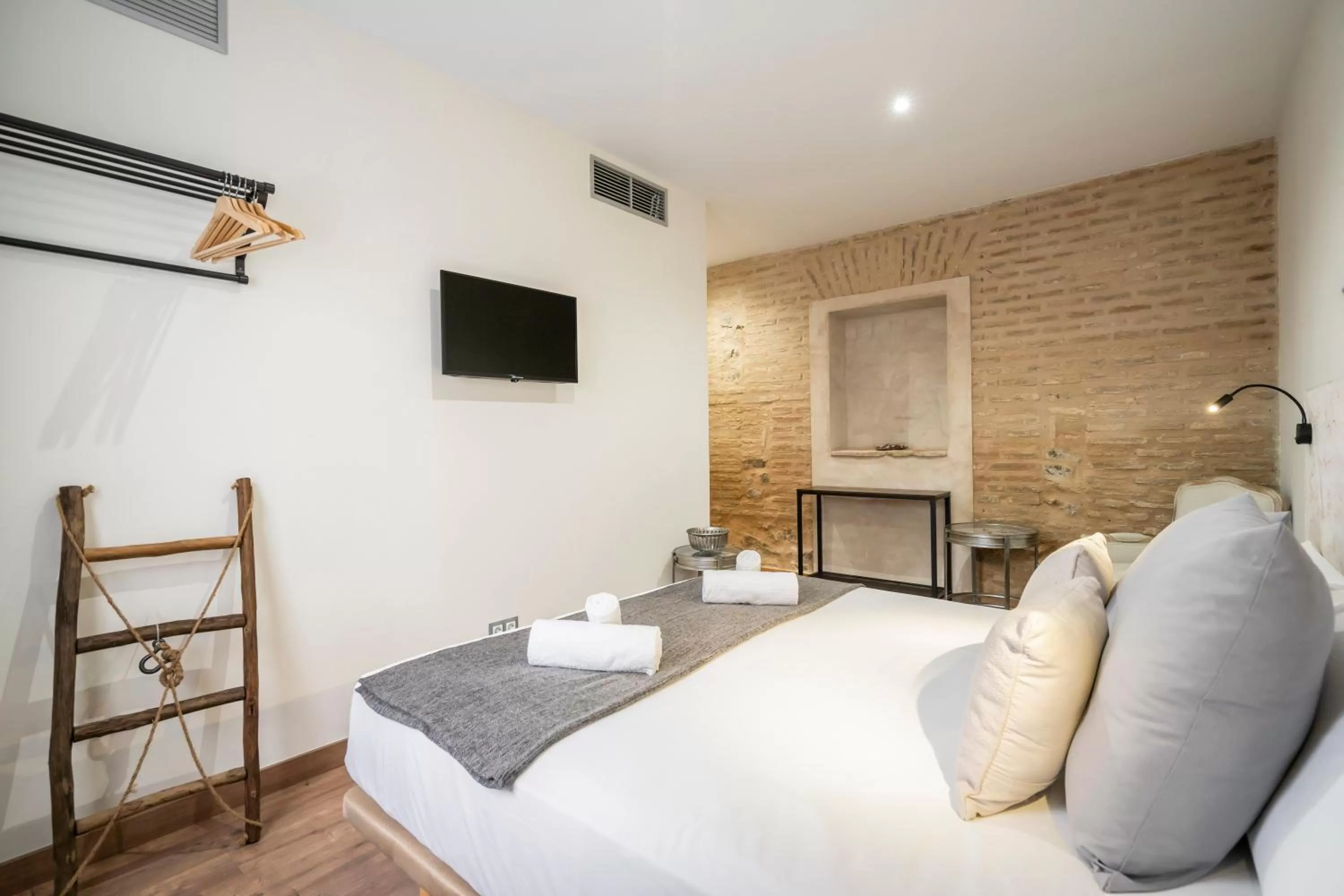 Bed in Dobo Azacanes Hostal