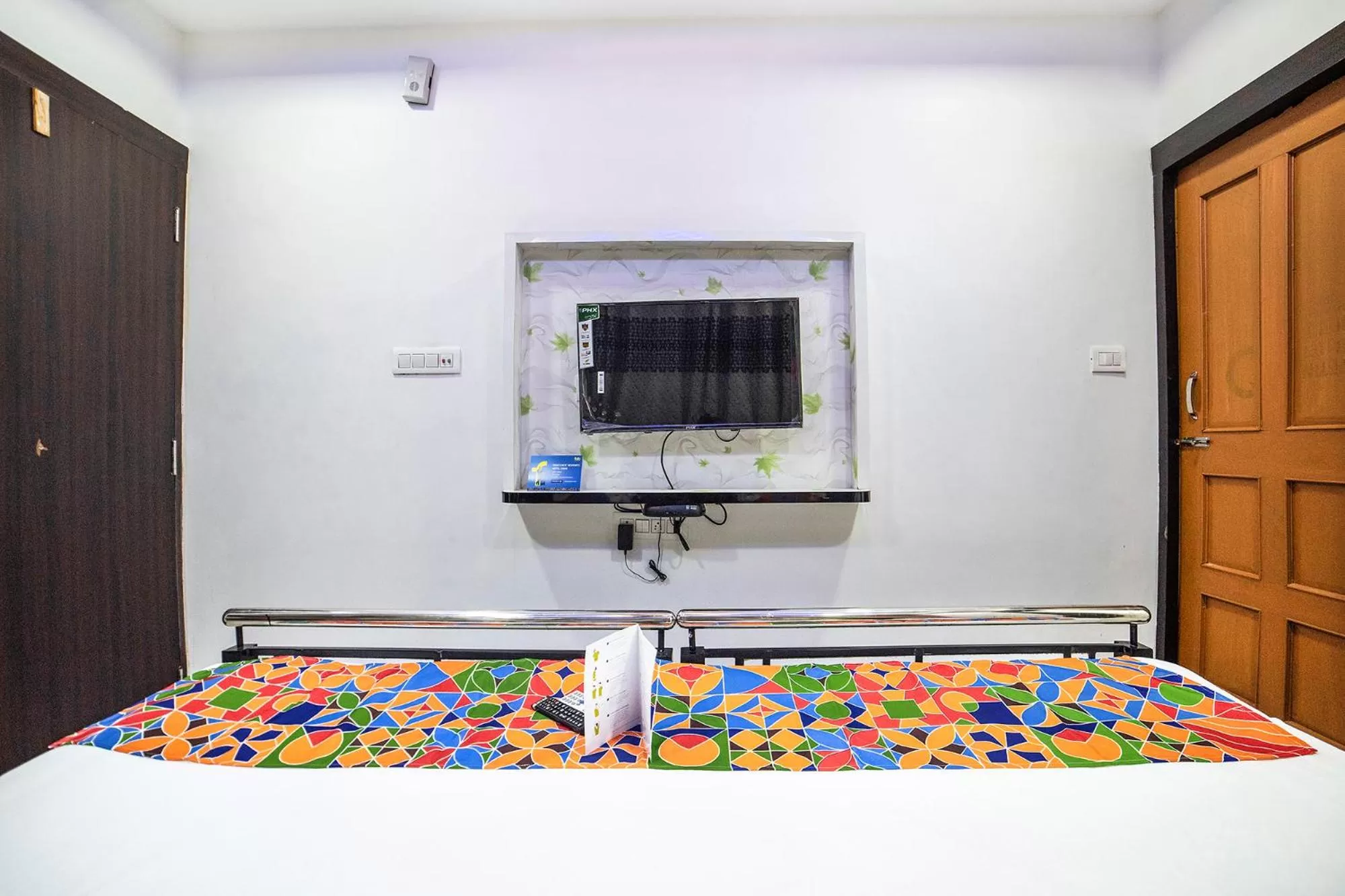 Bedroom, Bed in FabHotel ABC View