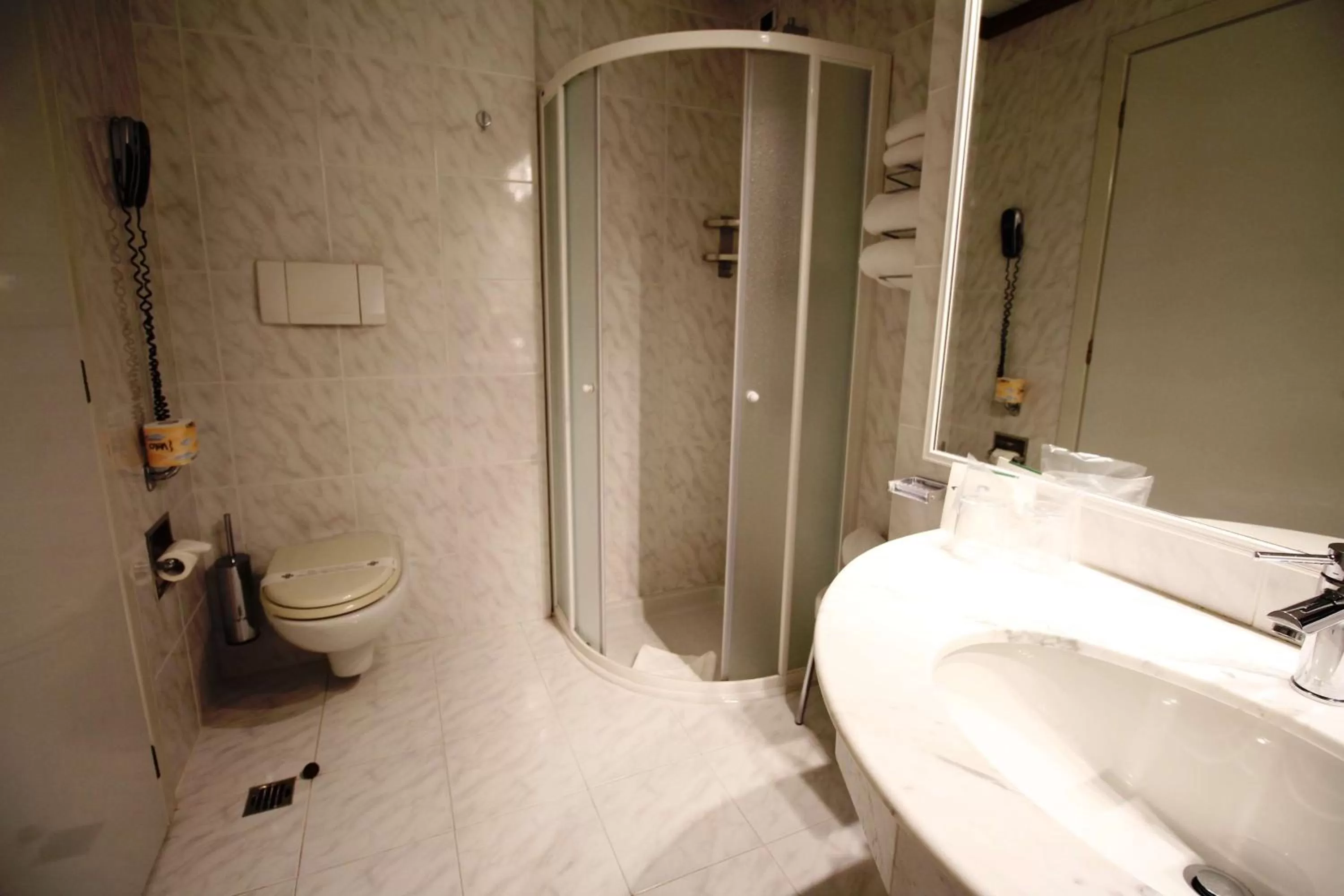 Bathroom in Best Western Hotel Moderno Verdi