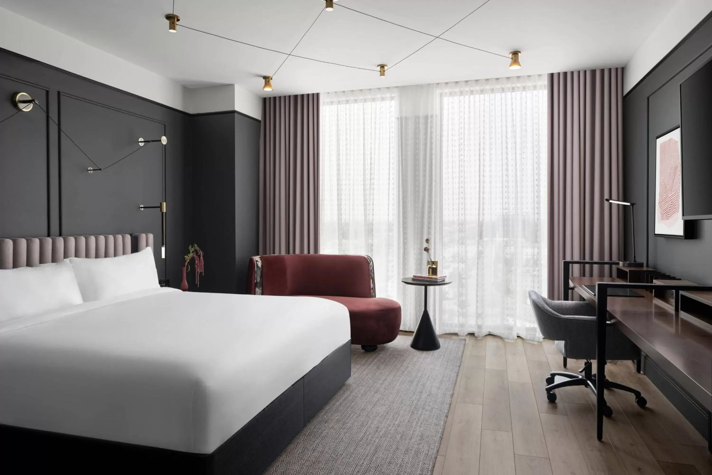 Guest Room, 1 King in Renaissance Milwaukee West Hotel Guest Room, 1 King in Renaissance Milwaukee West Hotel