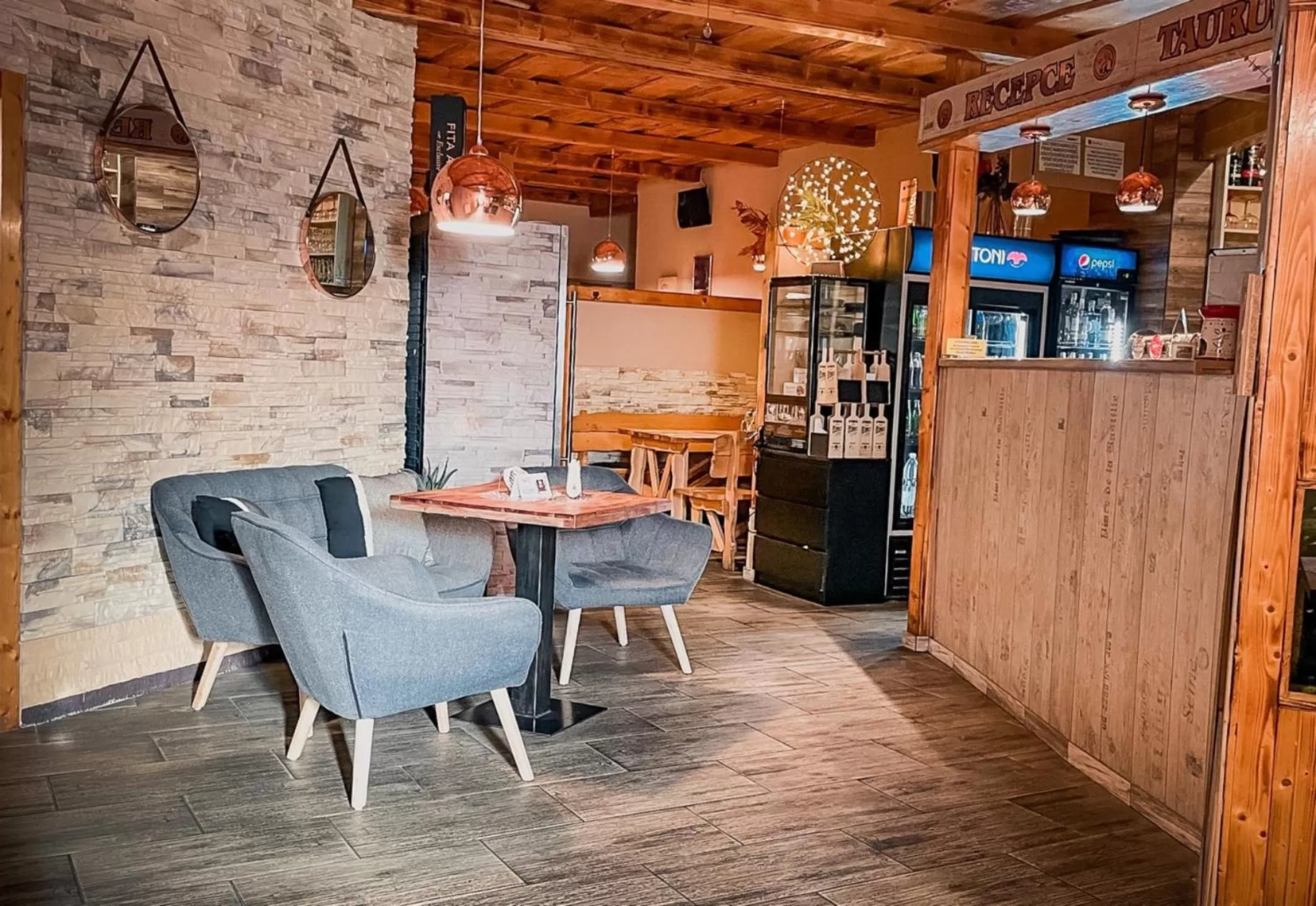 Seating area, Restaurant/Places to Eat in Hotel Taurus