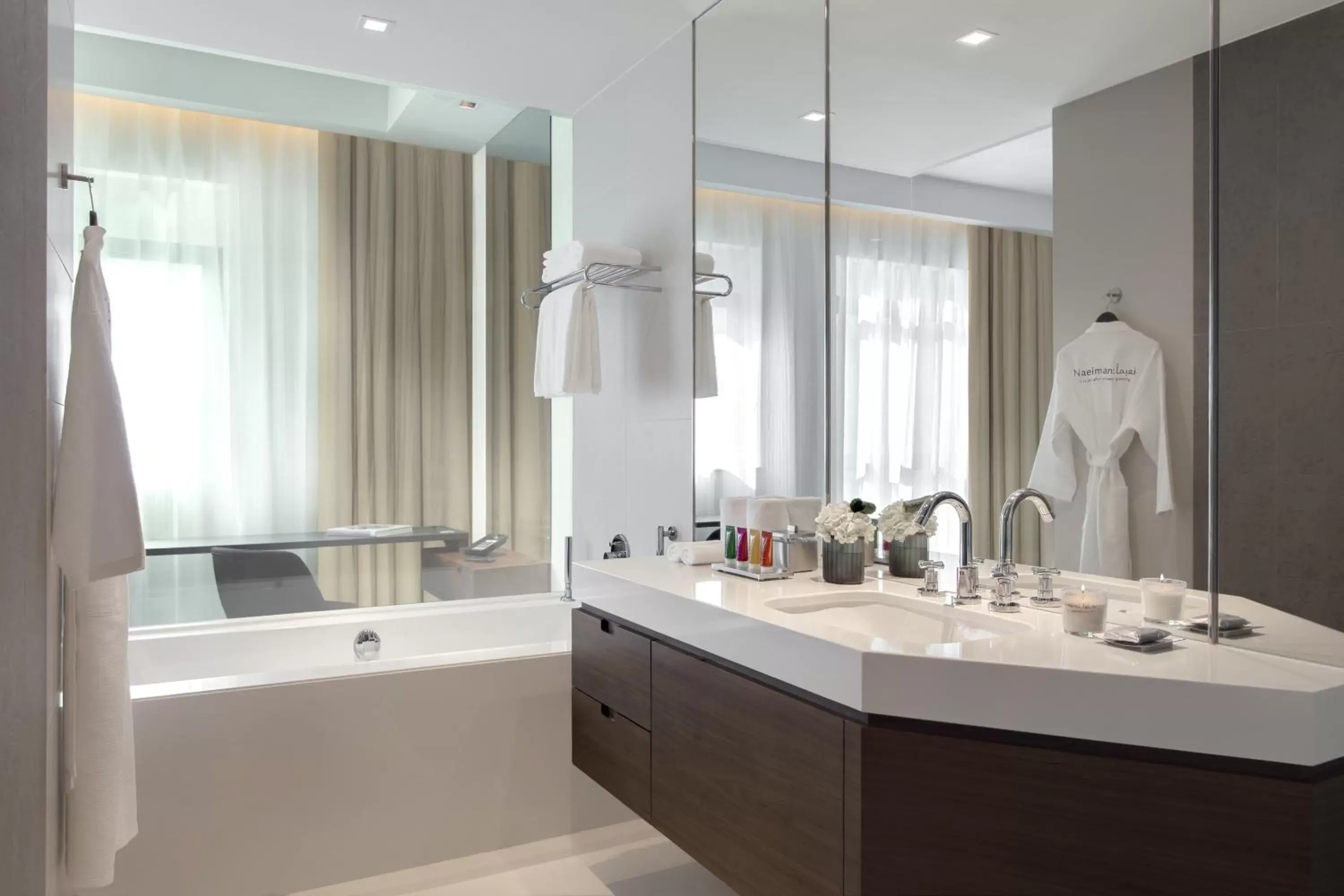 Deluxe Family Room in The Heritage Hotel, Autograph Collection, Downtown Dubai Deluxe Family Room in The Heritage Hotel, Autograph Collection, Downtown Dubai