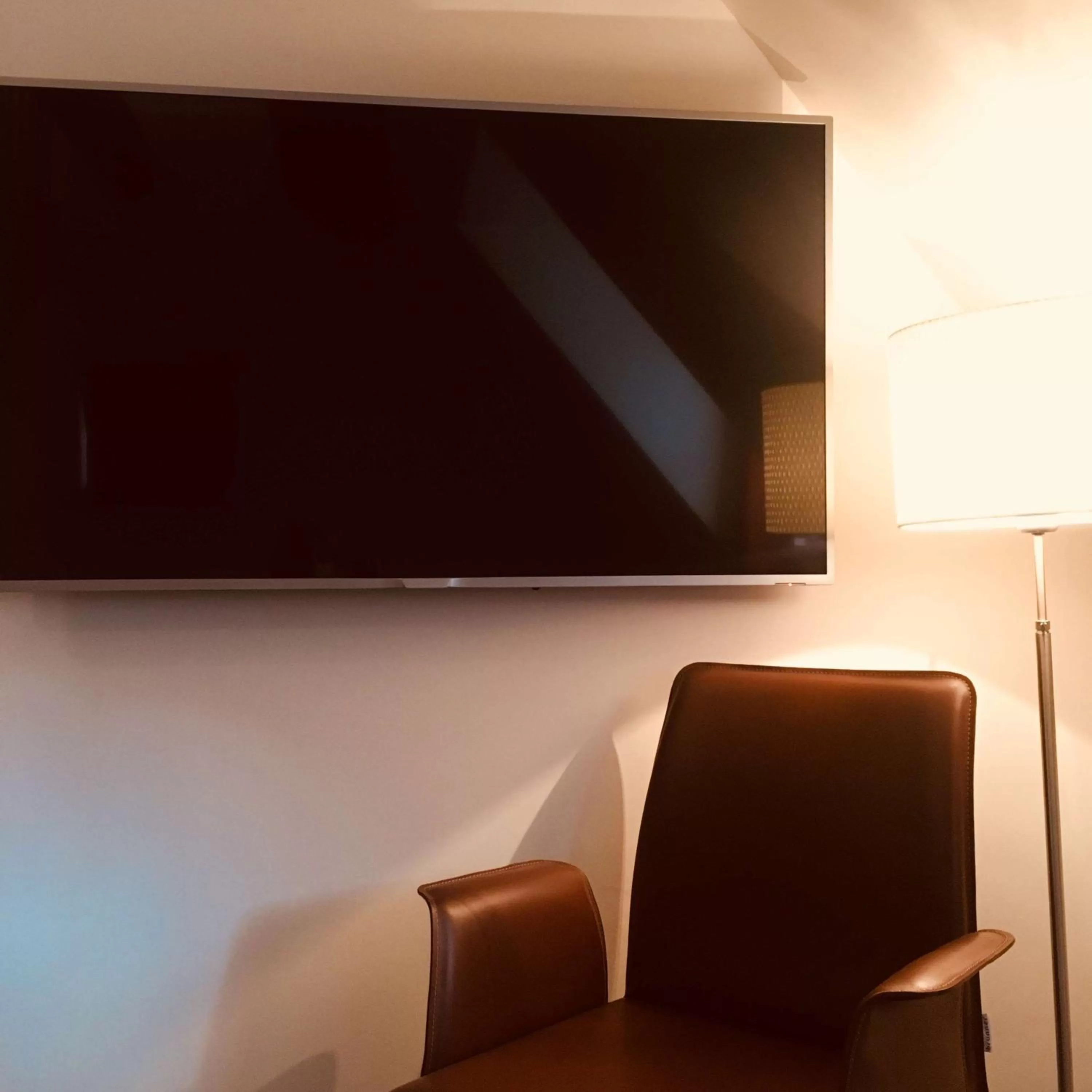 Photo of the whole room in Hotel KLE, BW Signature Collection