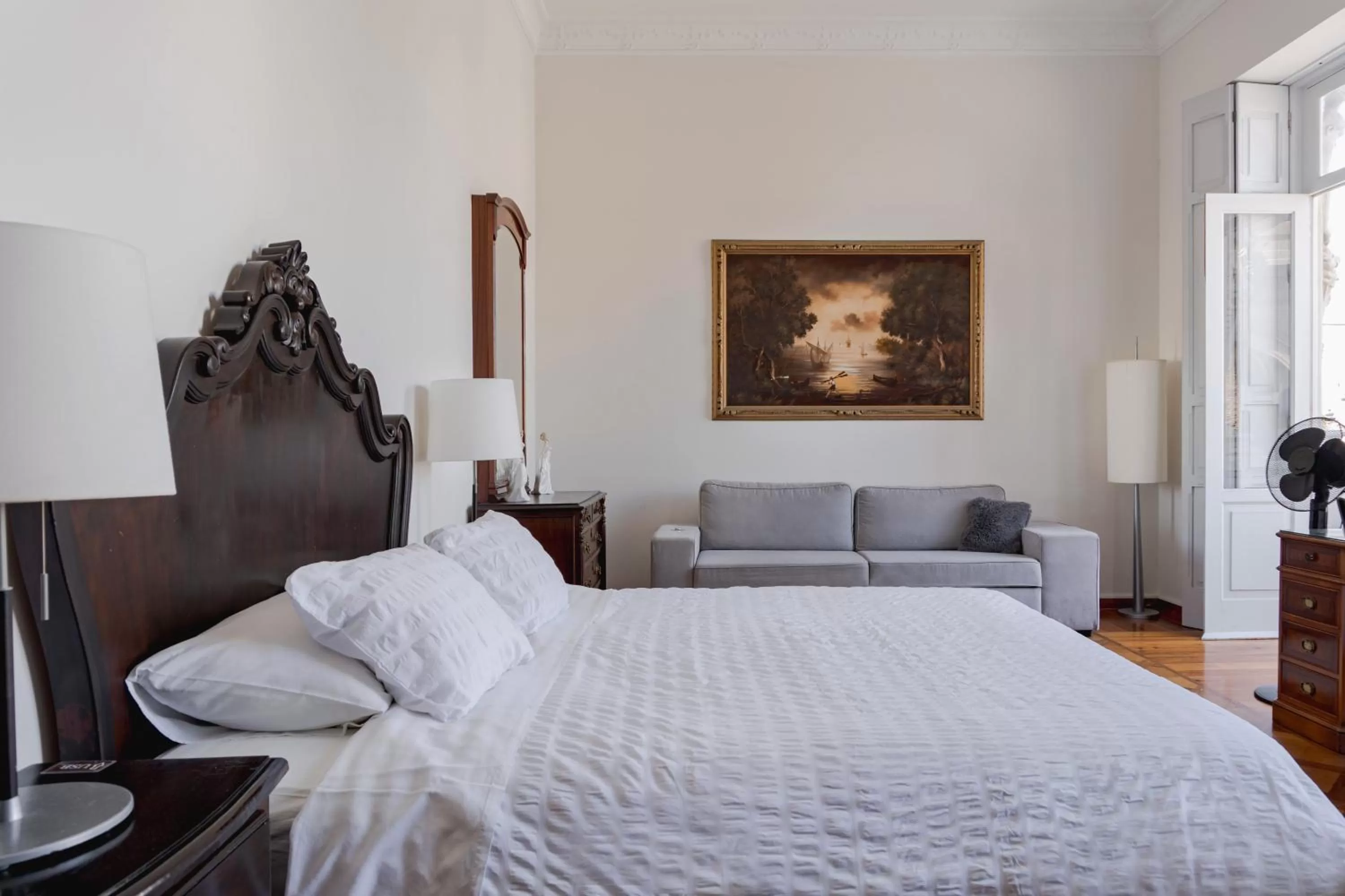 Bedroom, Bed in Santa Ana Suite & Rooms