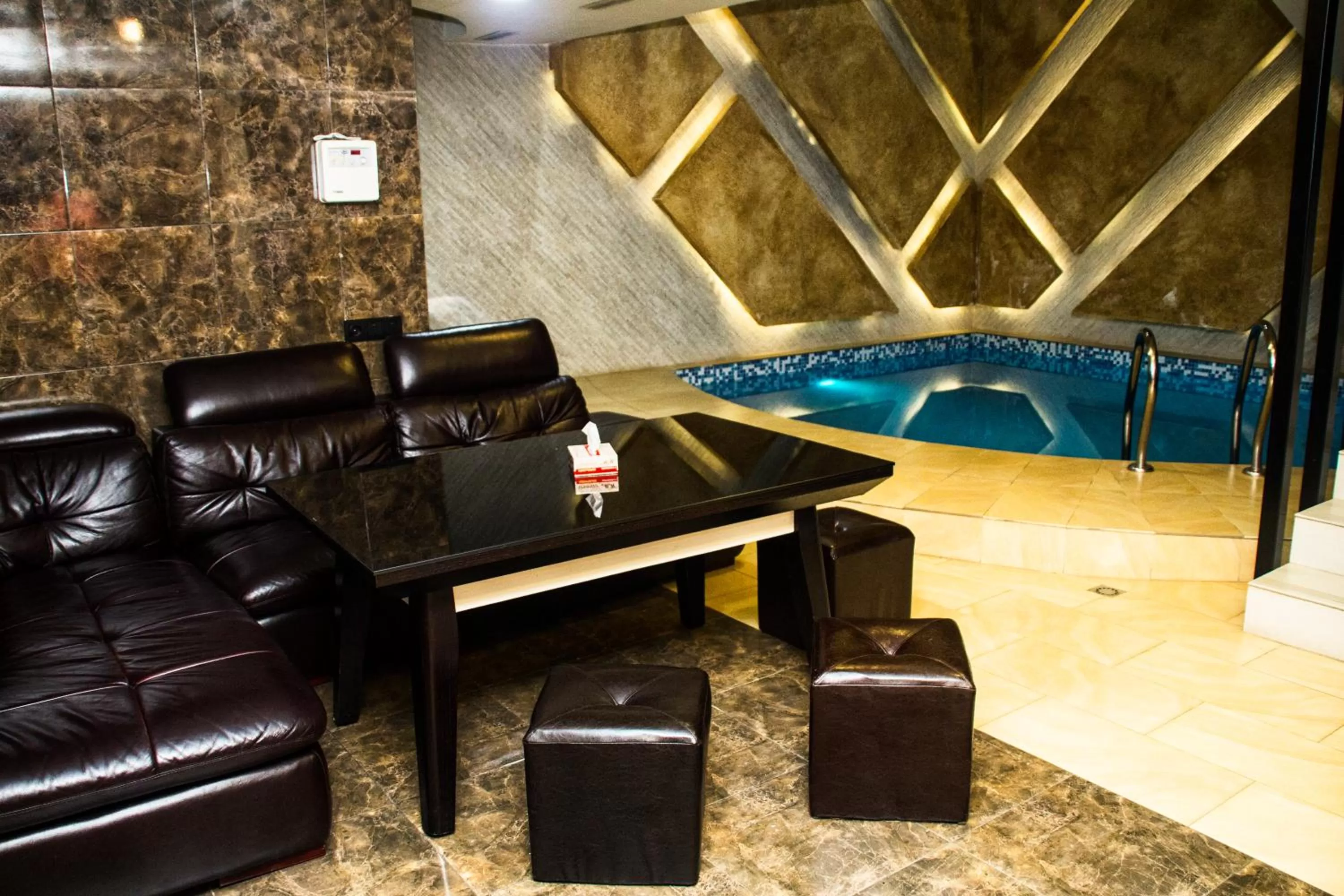 Sauna, Seating Area in Mirage Hotel