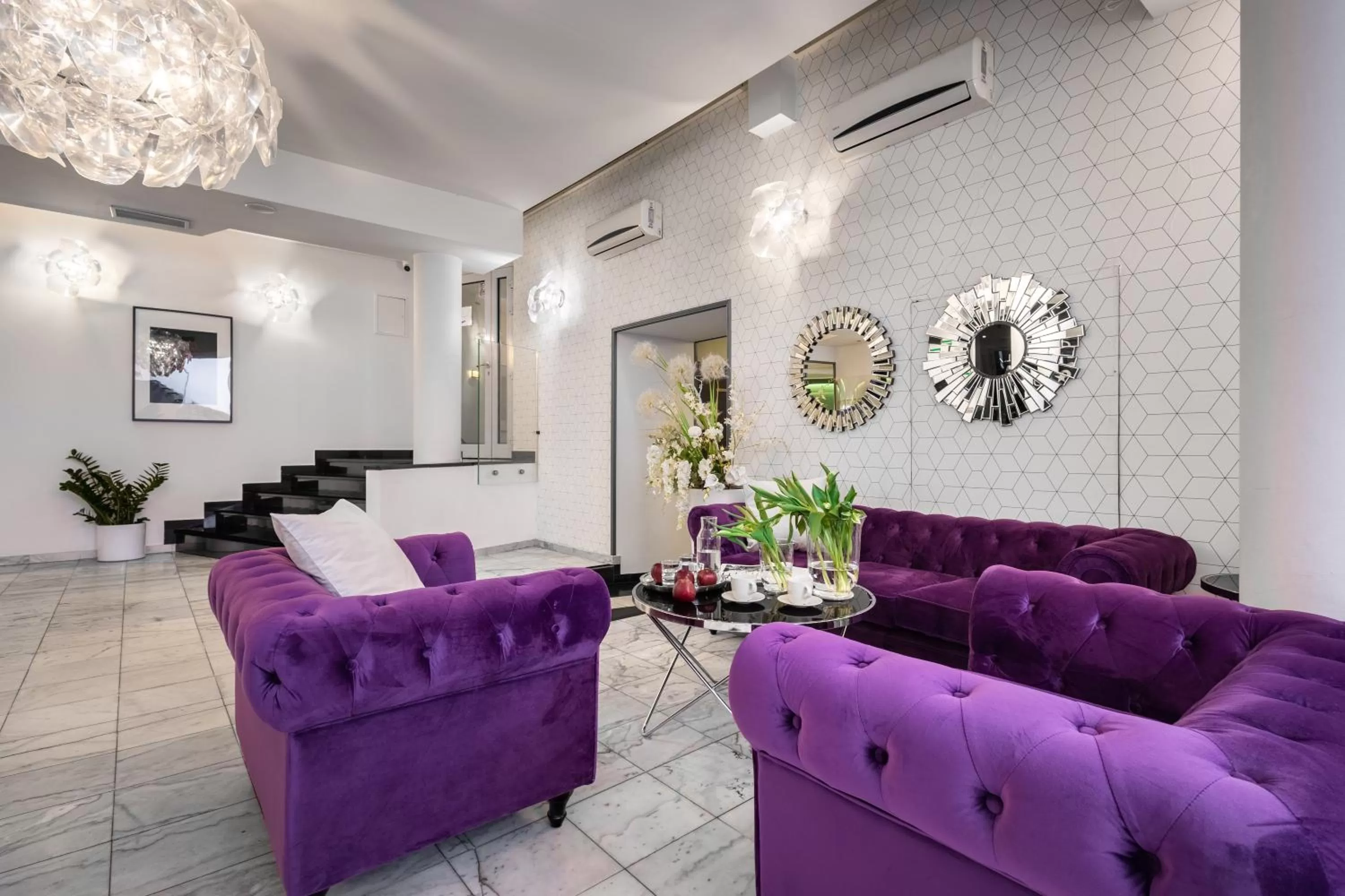 Lobby or reception in Hotel Sofia by The Railway Station Wroclaw