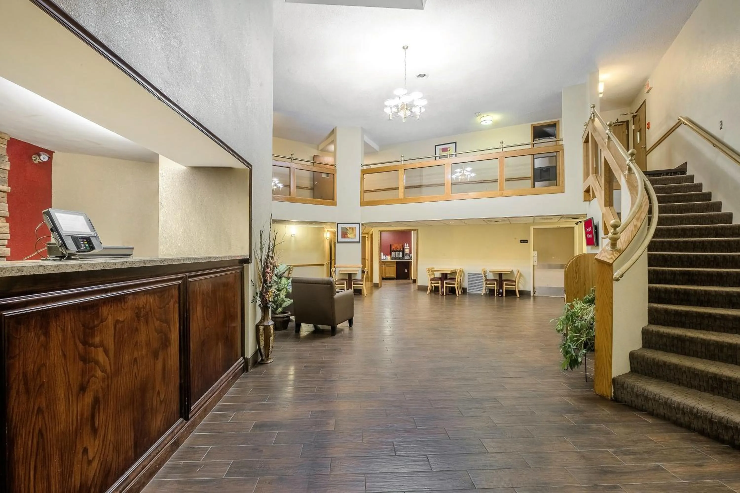 Lobby or reception in Red Roof Inn & Suites Hermitage
