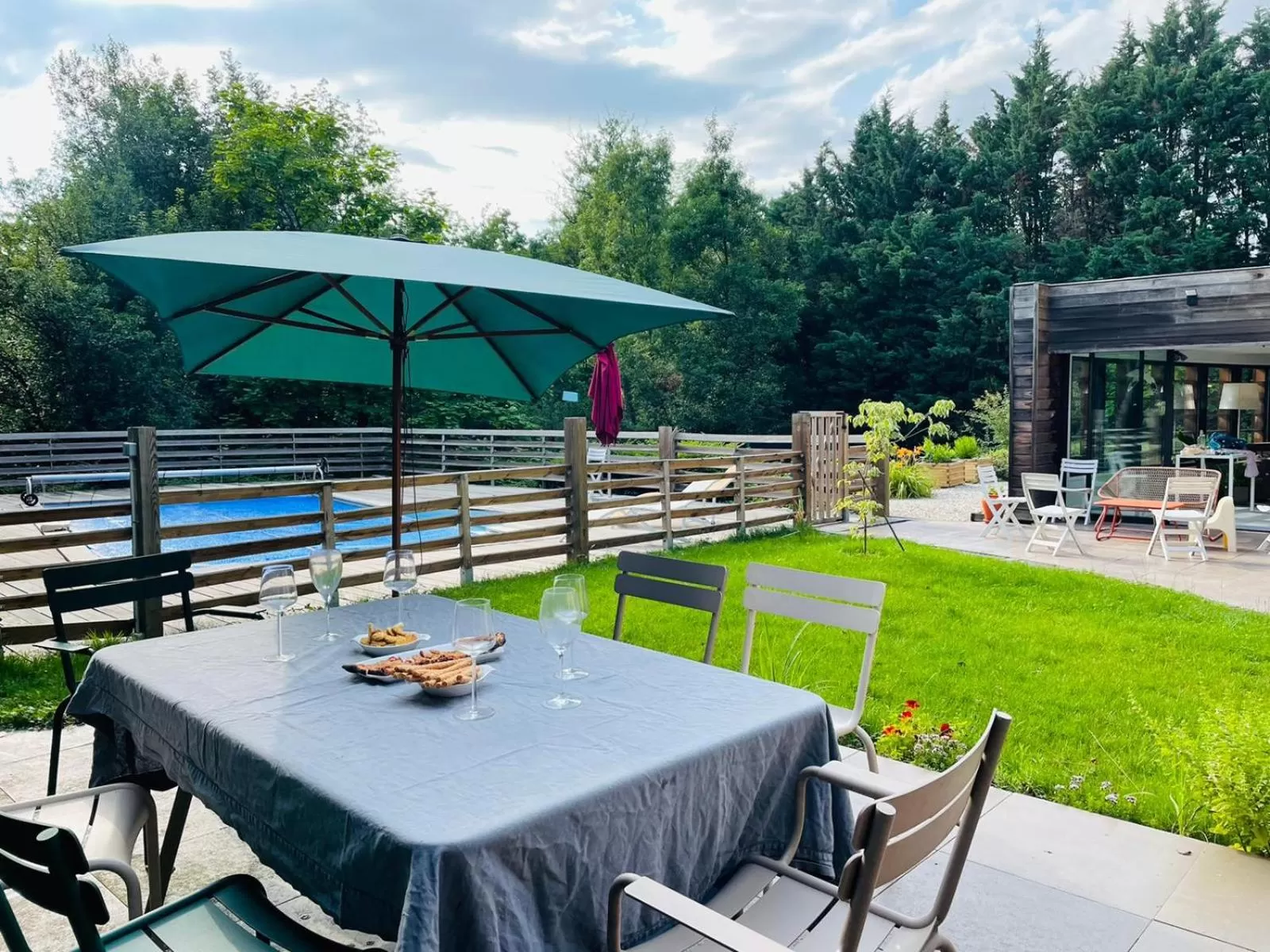 Patio in Les Cabanons