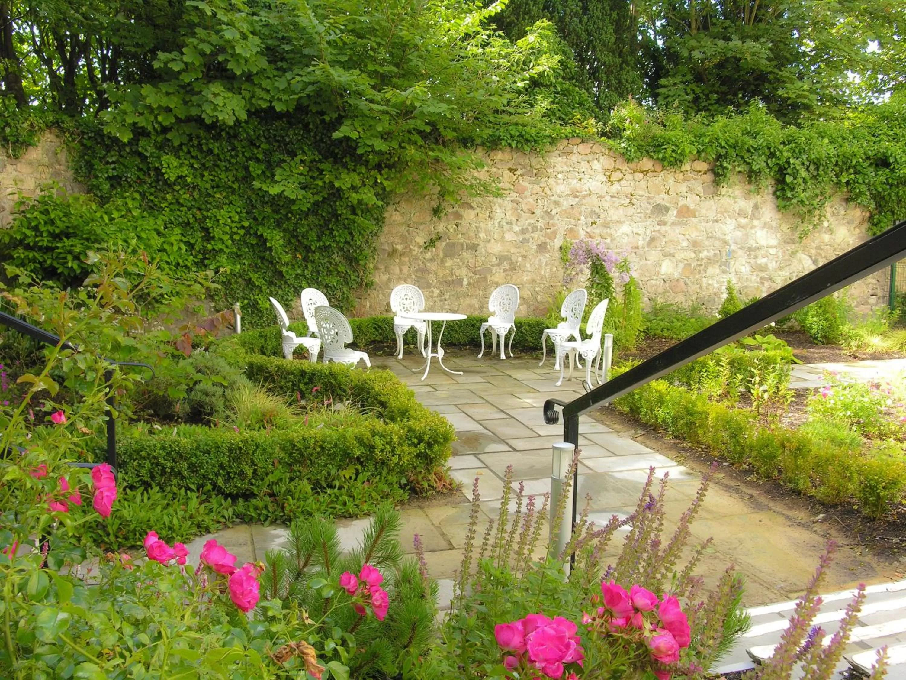 Garden in The Ardilaun Hotel