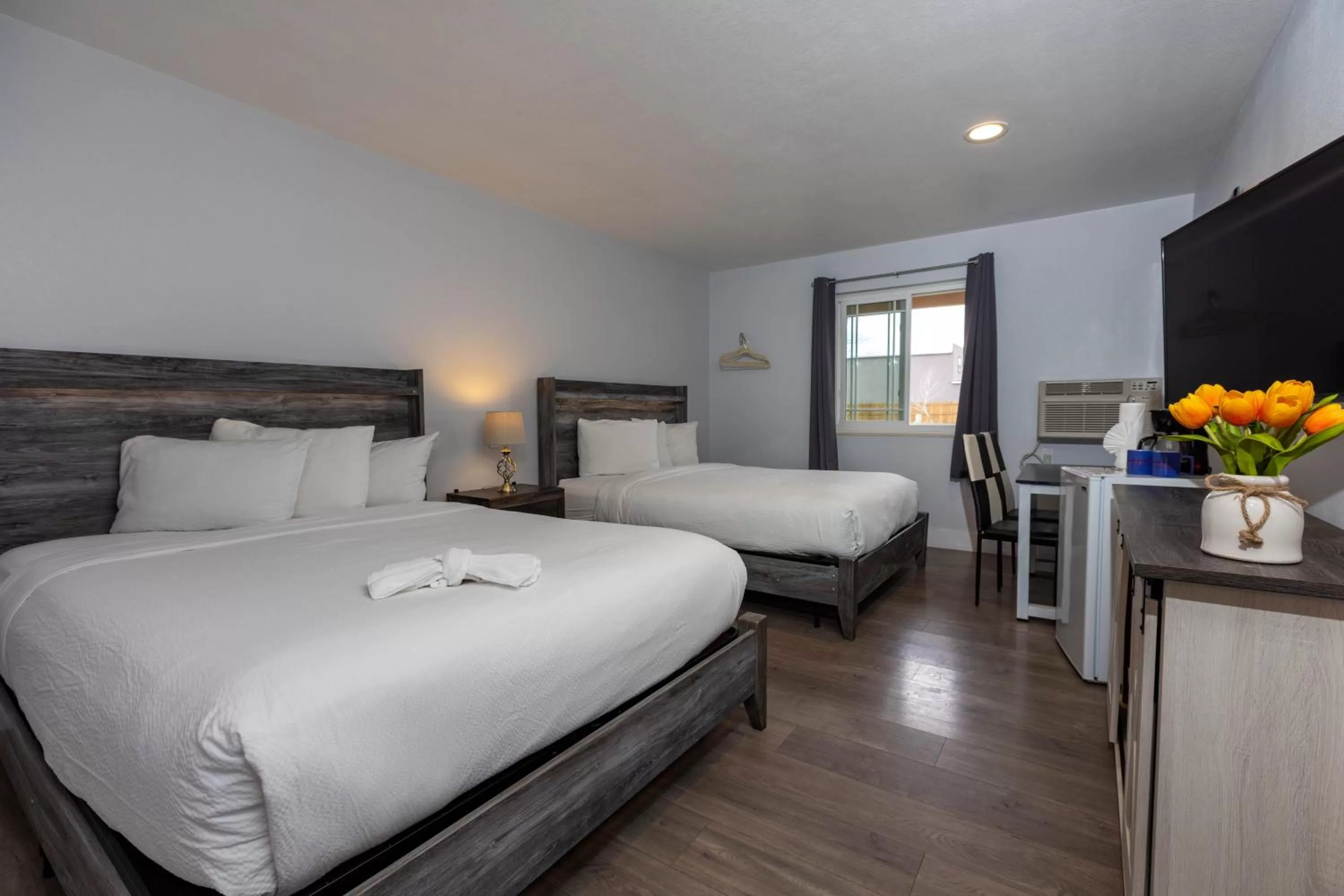 Bed in RiverWalk Inn