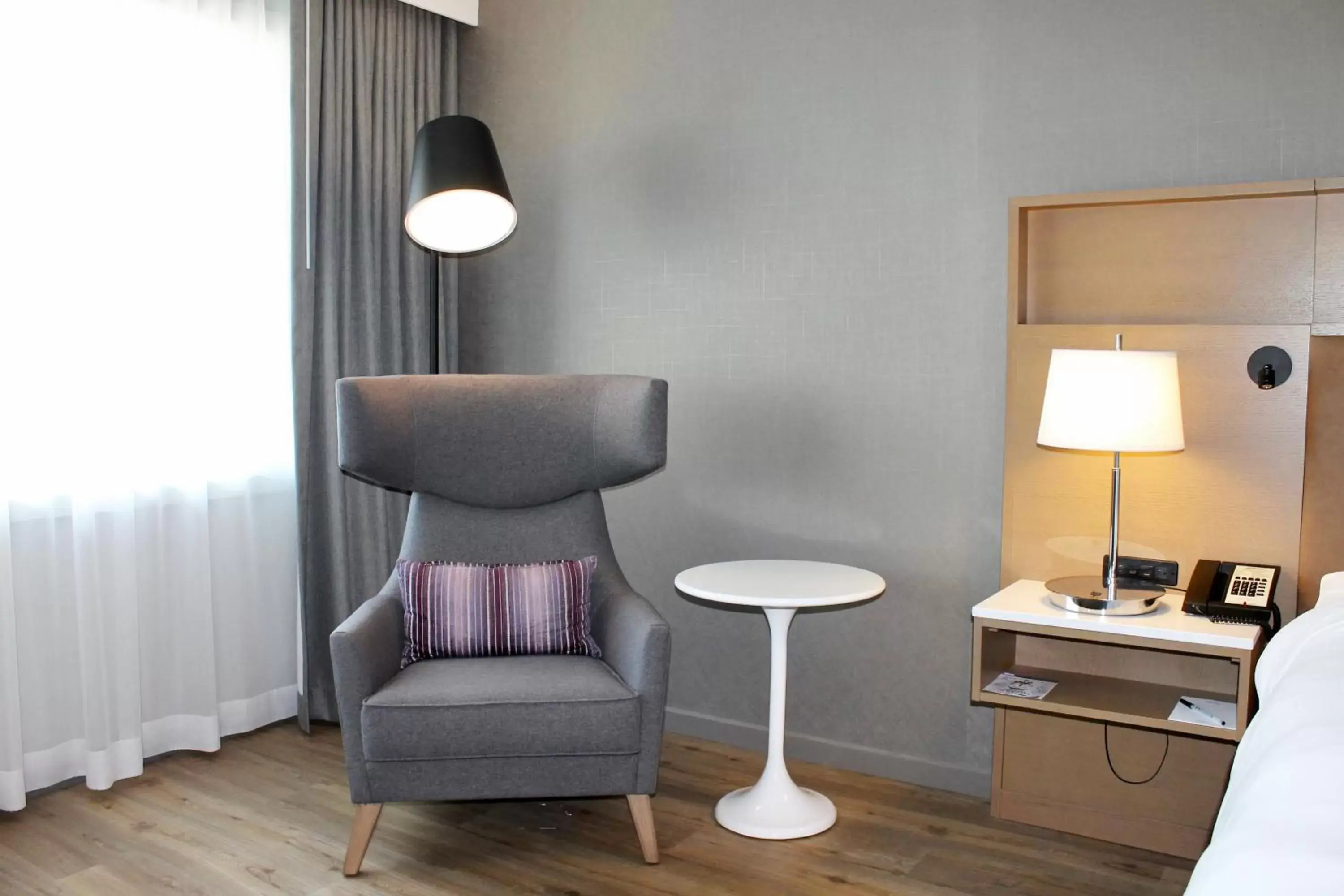 Premium Tower King Room - Non-Smoking in Radisson Hotel & Conference Center Green Bay Premium Tower King Room - Non-Smoking in Radisson Hotel & Conference Center Green Bay