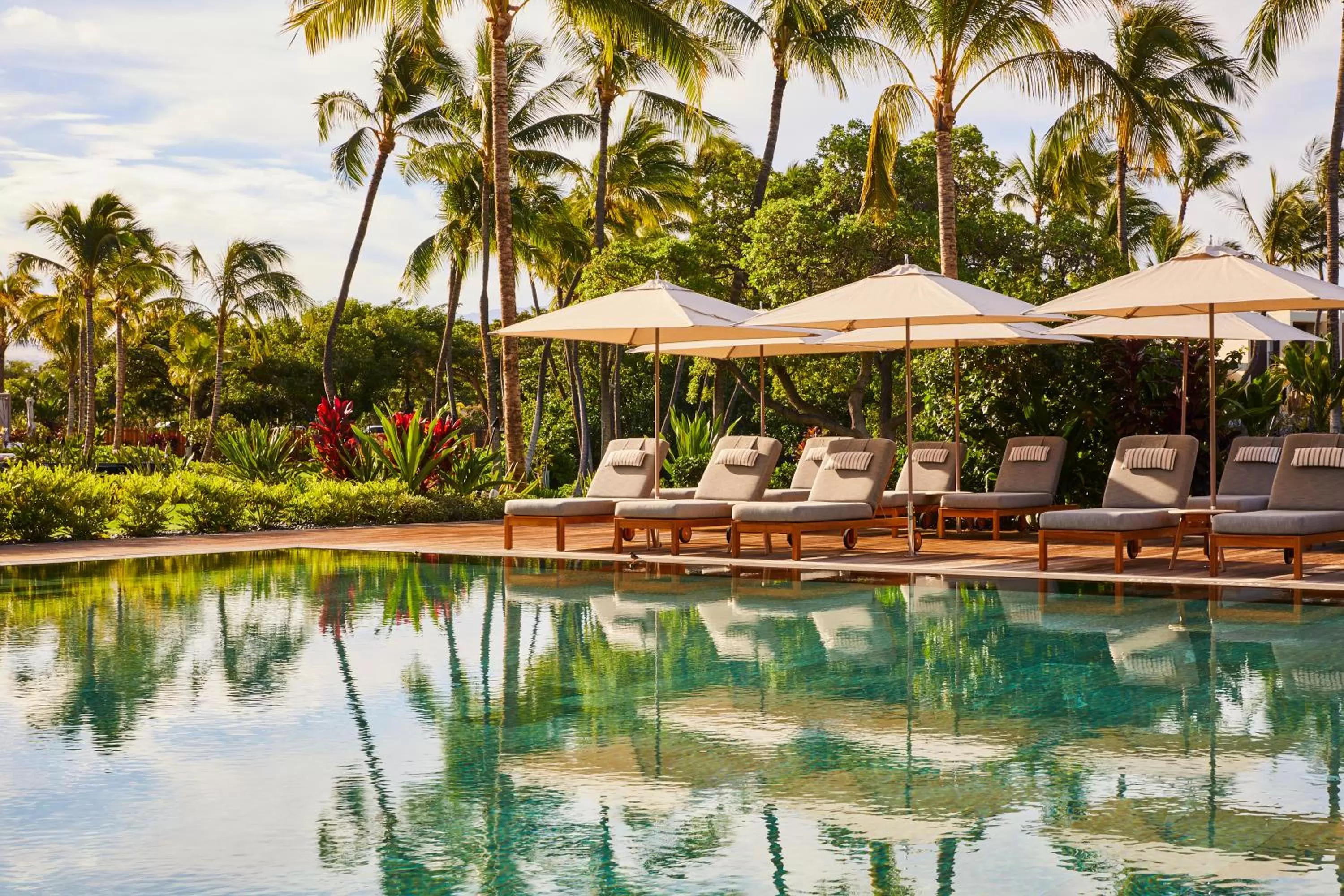 Swimming pool in Mauna Lani, Auberge Collection