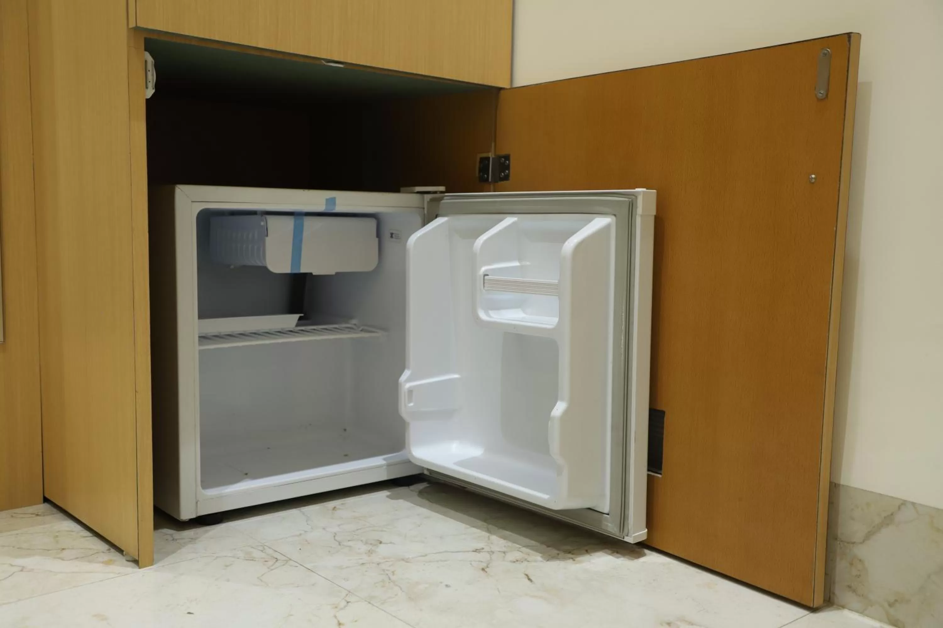 Coffee/tea facilities in Perfect Stayz Premium- Hotel Sehdev Near Golden Temple