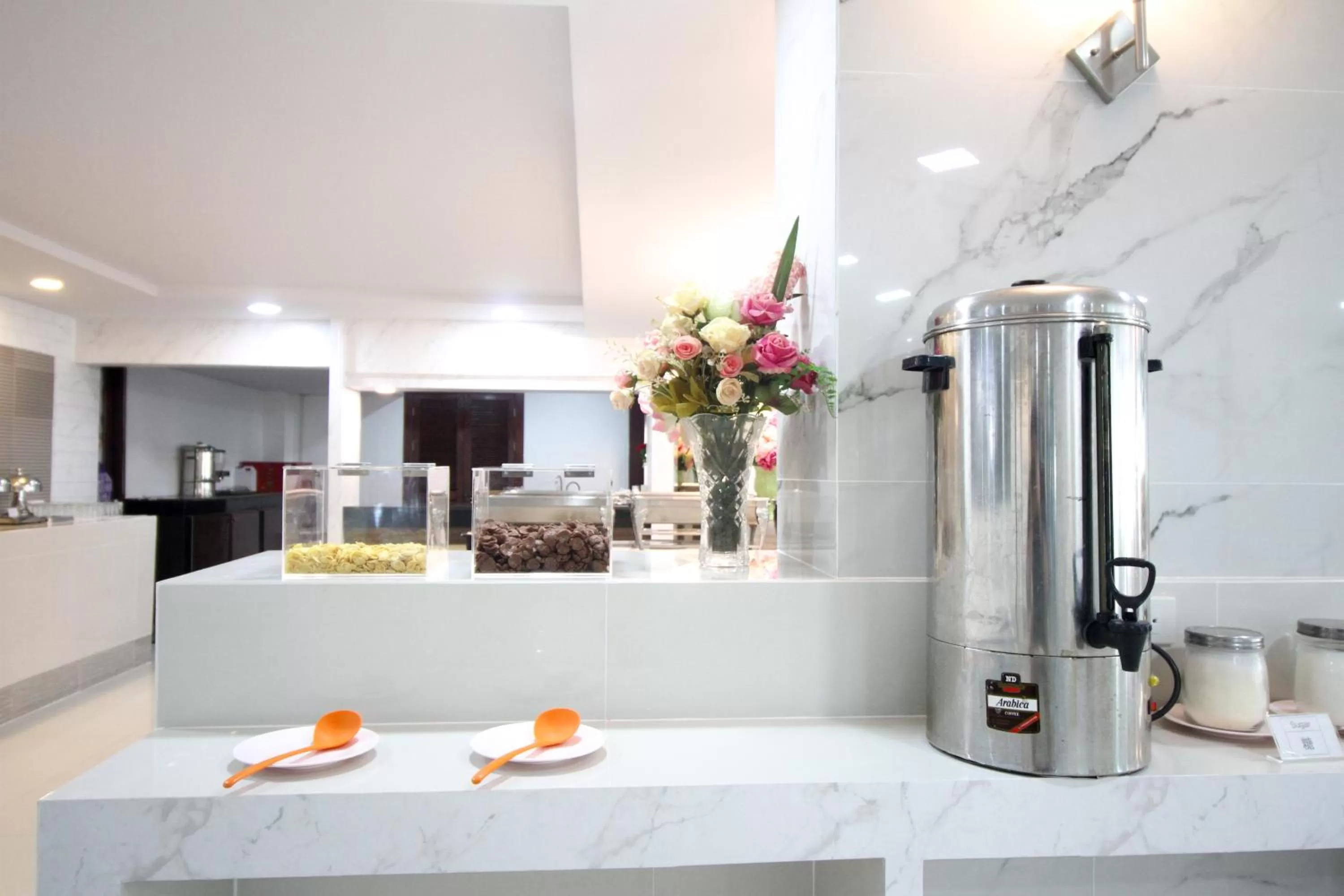 Buffet breakfast in Convenient Grand Hotel