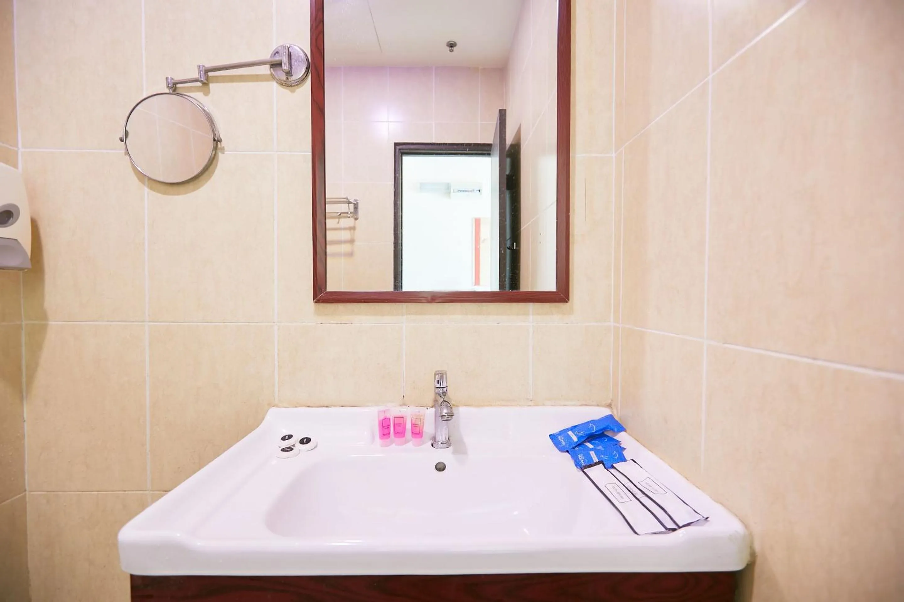Bathroom in Dolphin Hotel, Chow Kit Kuala Lumpur