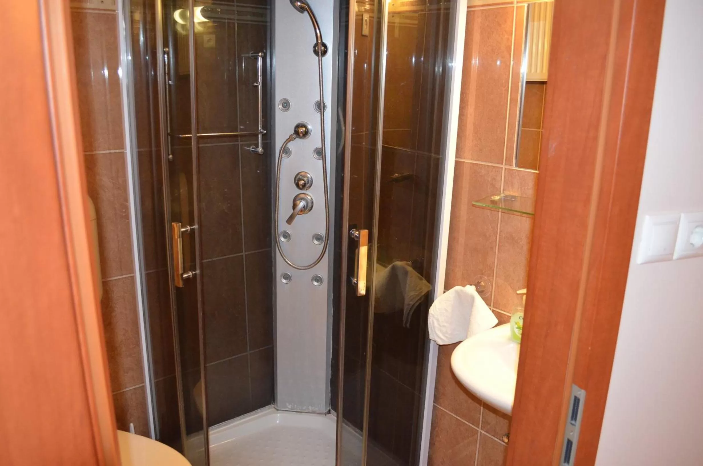 Bathroom in Holdfényszállás