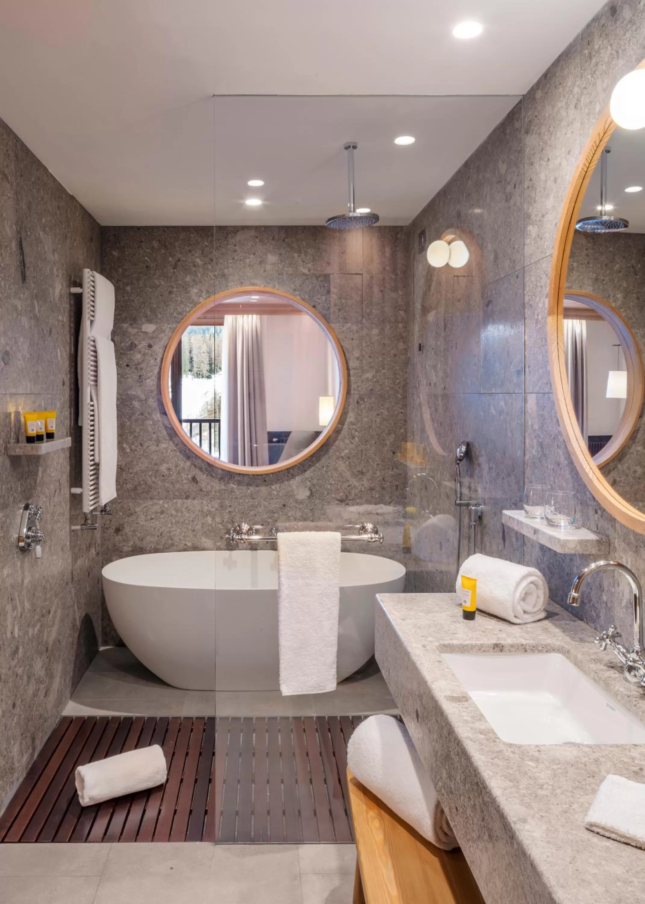 Shower in Faloria Mountain Spa Resort