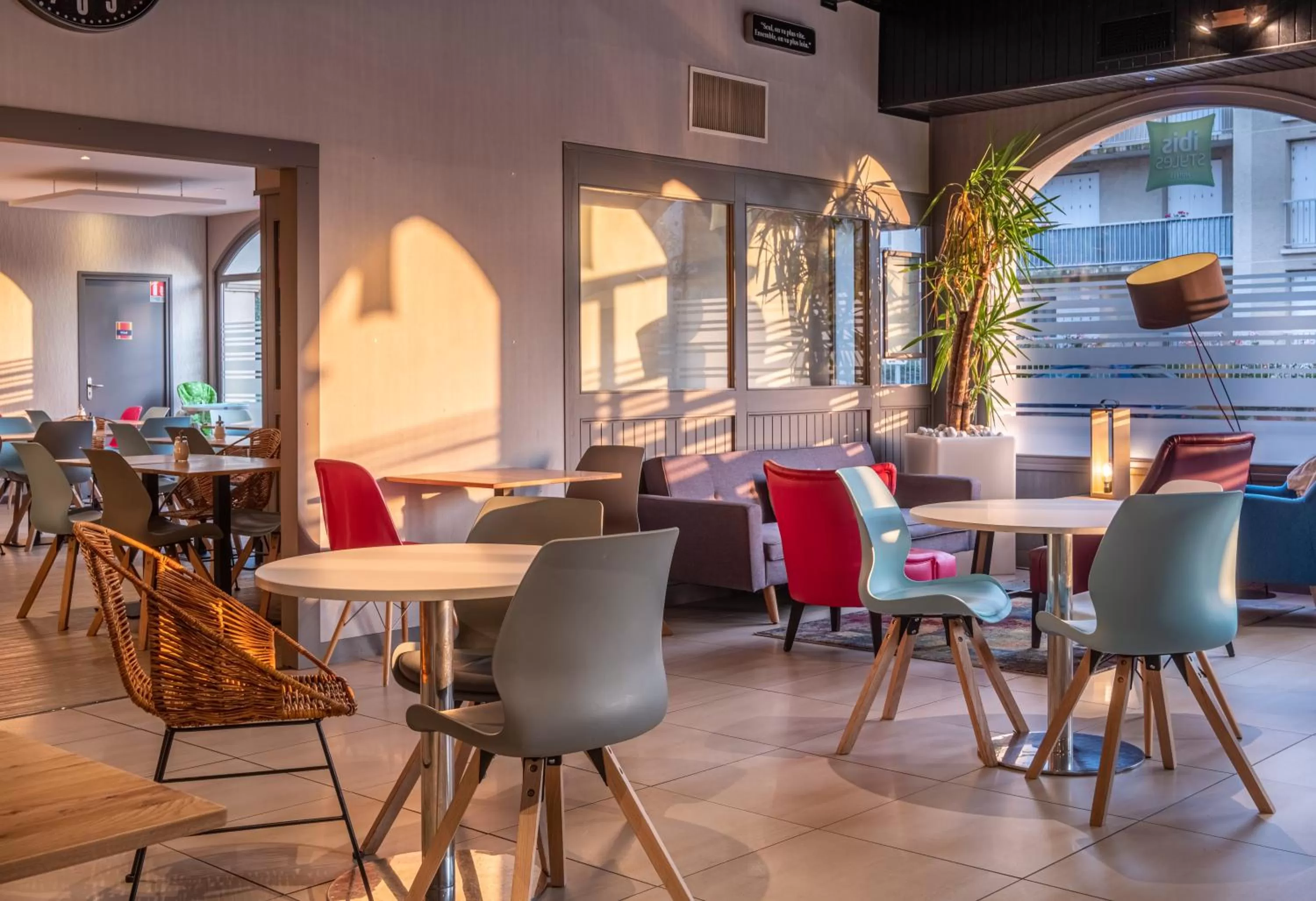 Restaurant/places to eat in ibis Styles Blois Centre Gare