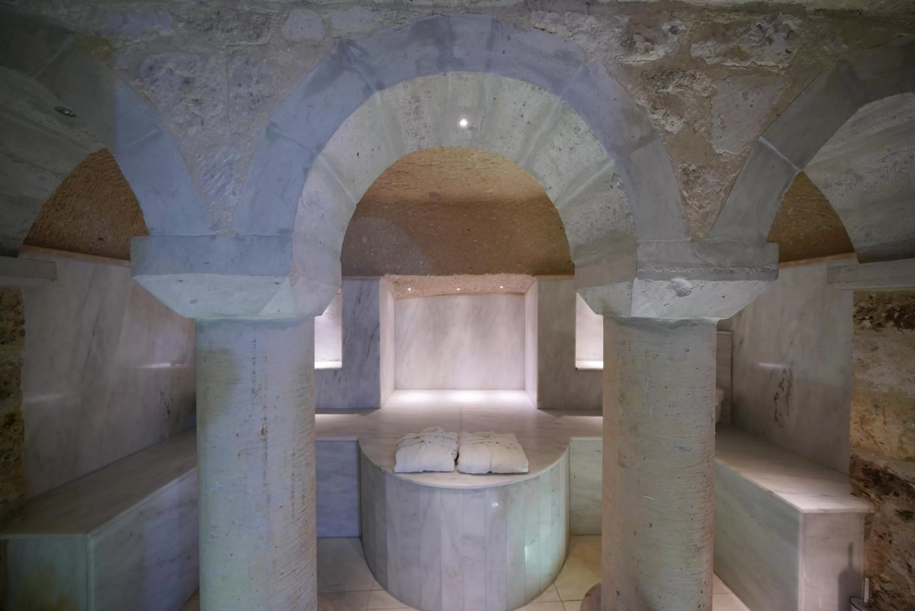 Public Bath in Shoestring Cave House