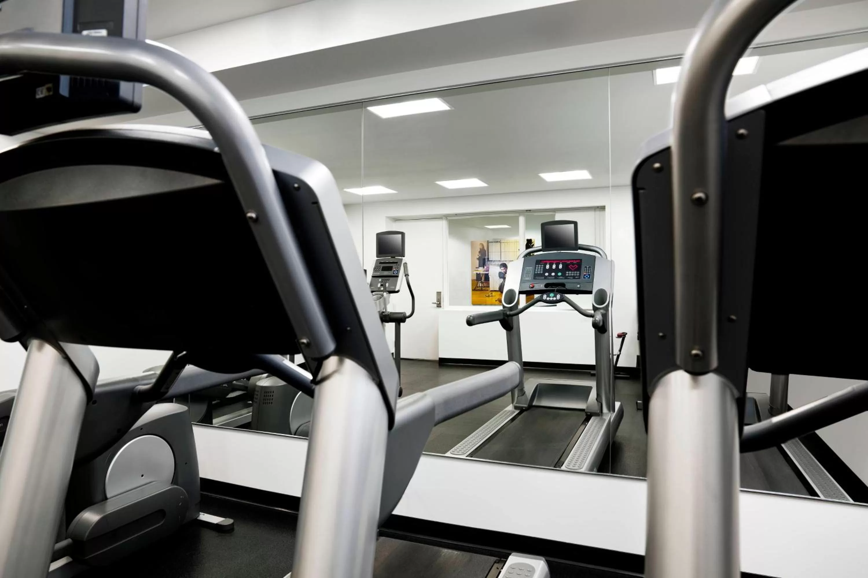 Fitness centre/facilities in The Chambers Hotel