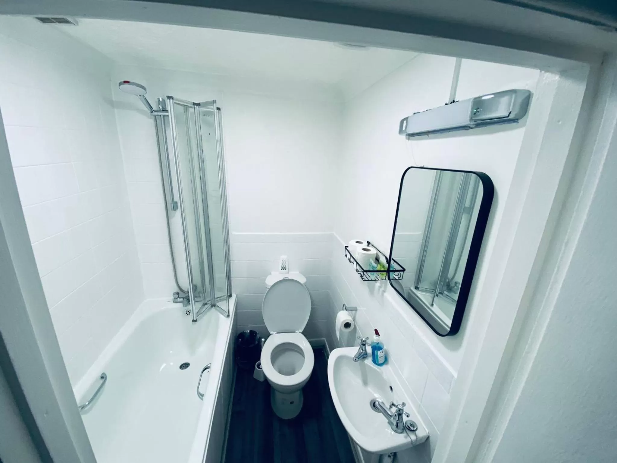 Bathroom in Avalon Hotel