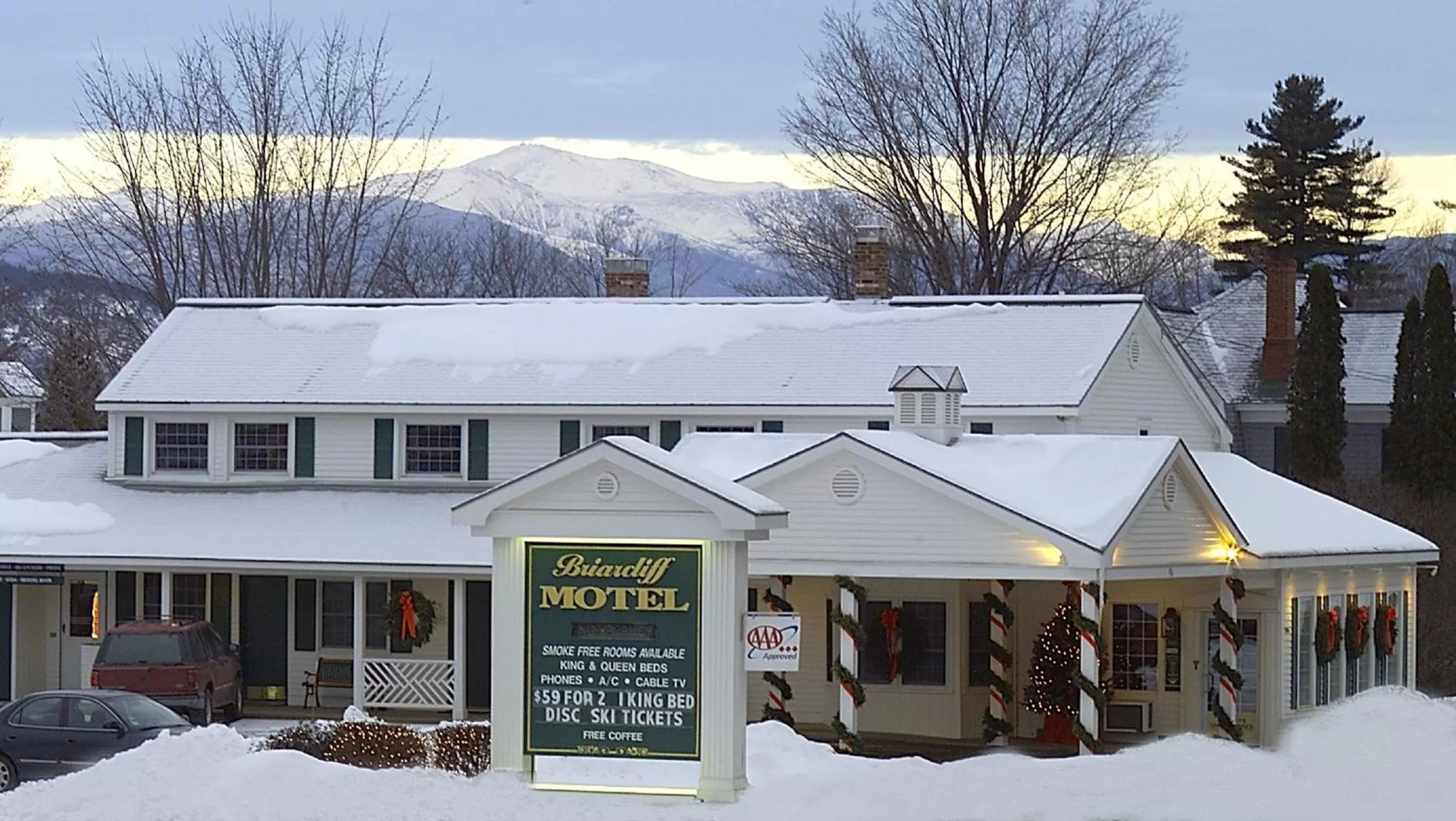 Facade/entrance in Briarcliff Motel