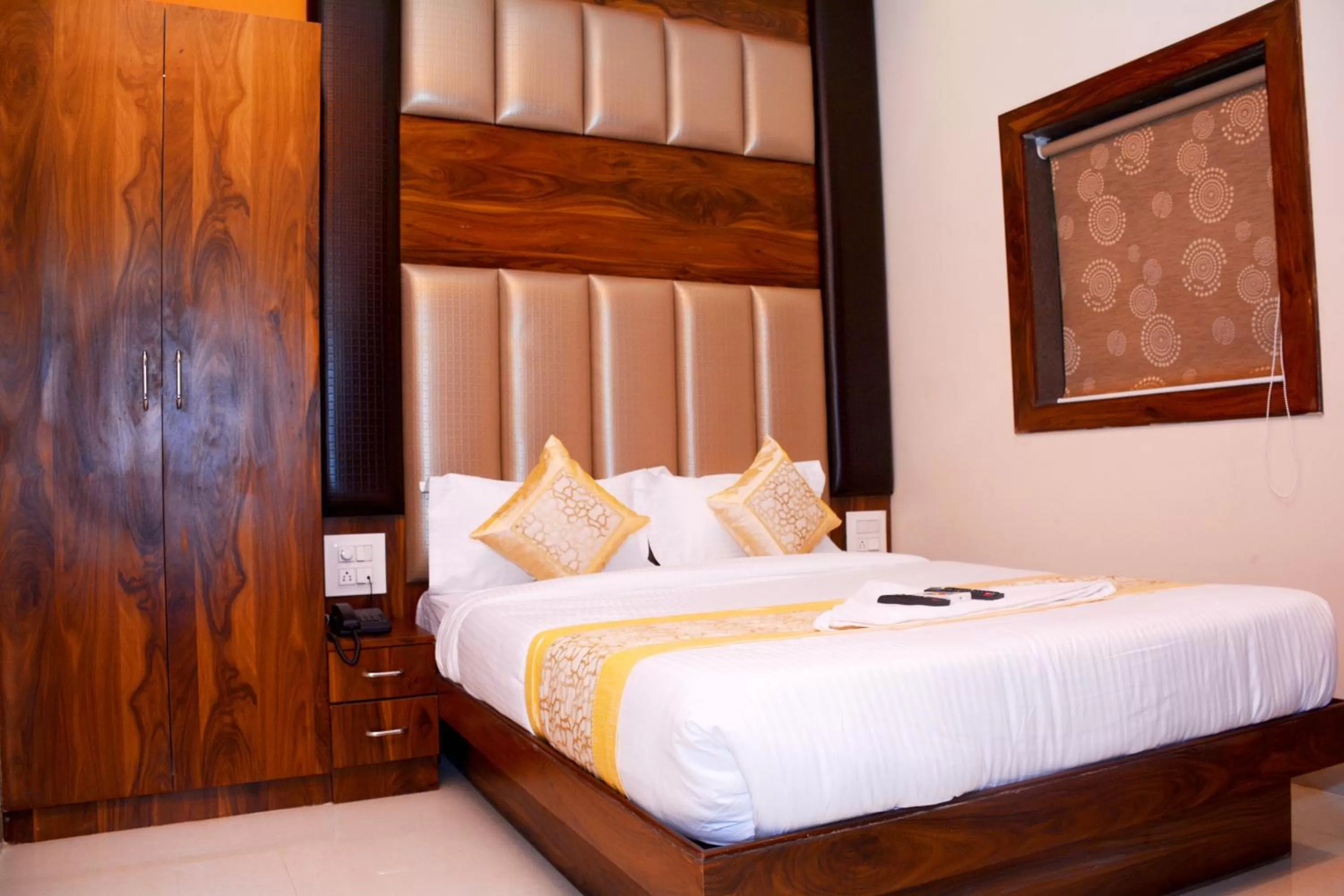 Photo of the whole room, Bed in Hotel Nest N Rest - Mumbai