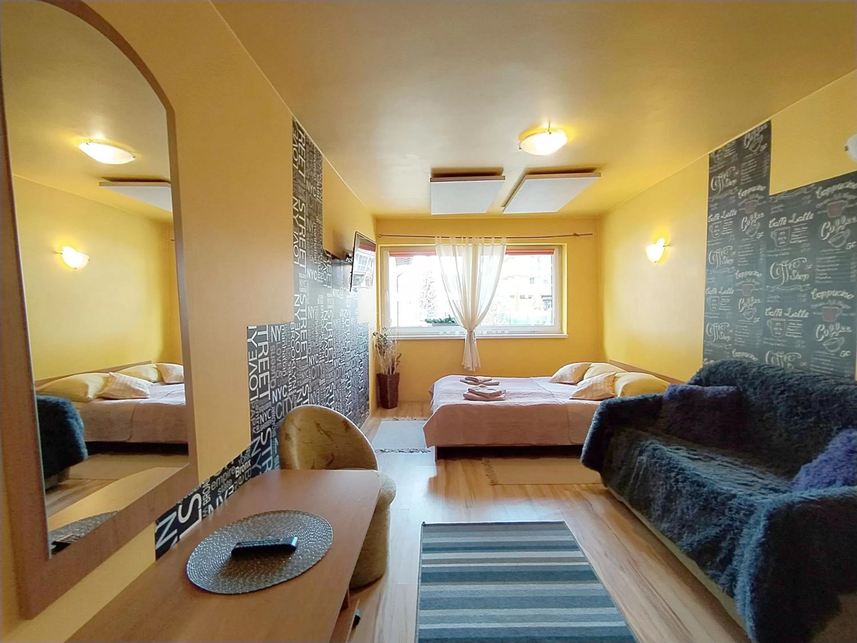 Bed in Willa Mozaika