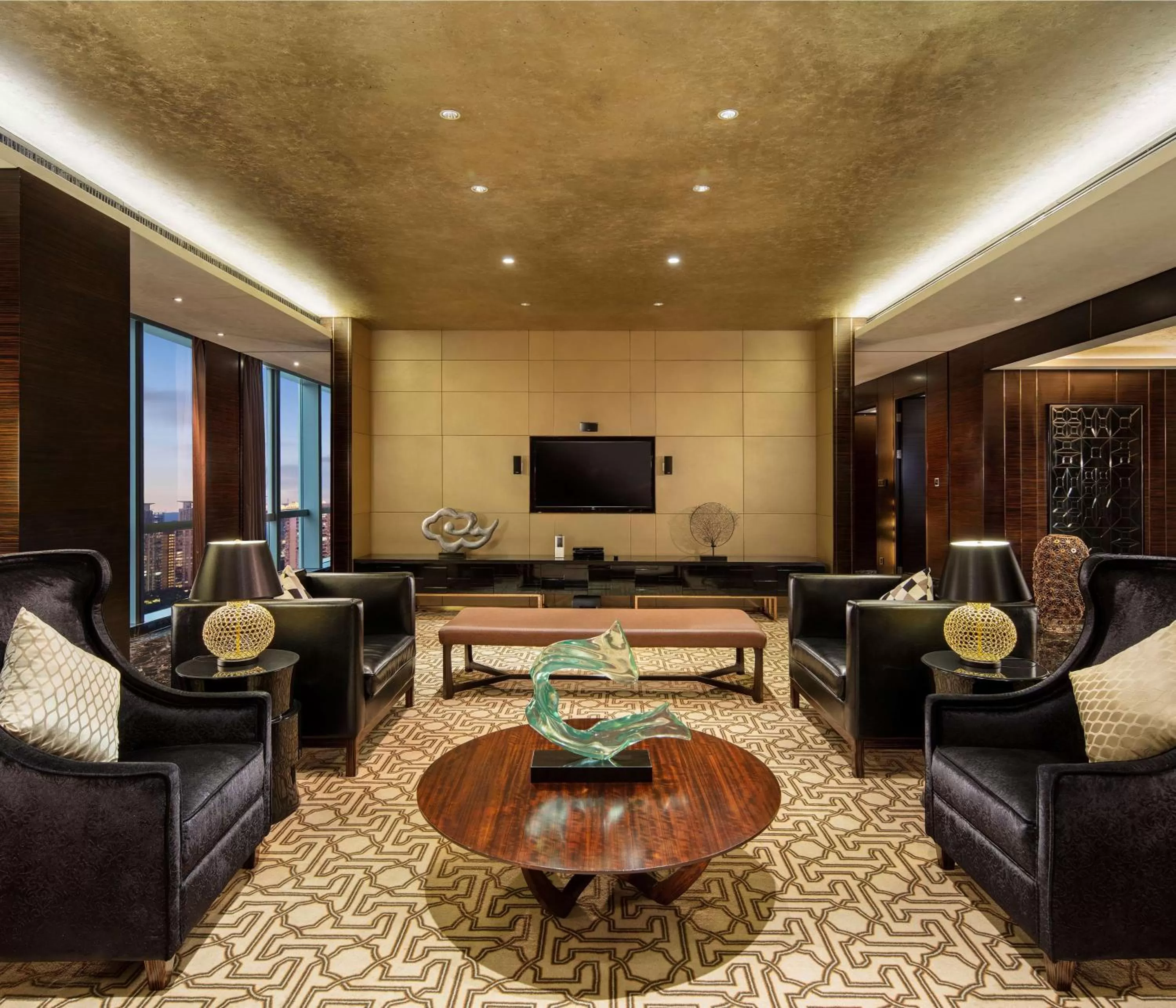 Bed in Hilton Shenzhen Futian