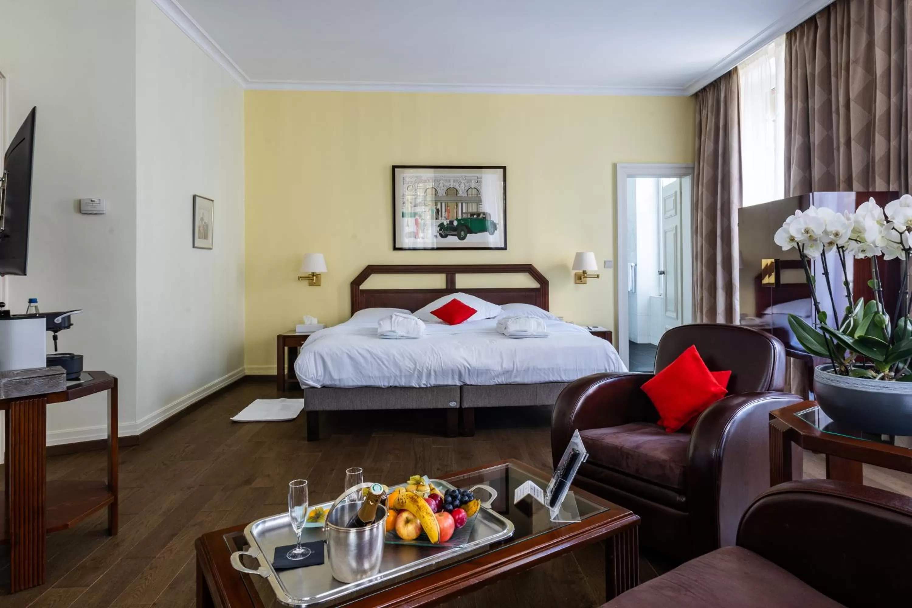 Seating area, Bed in Hotel Du Parc - Mulhouse Centre