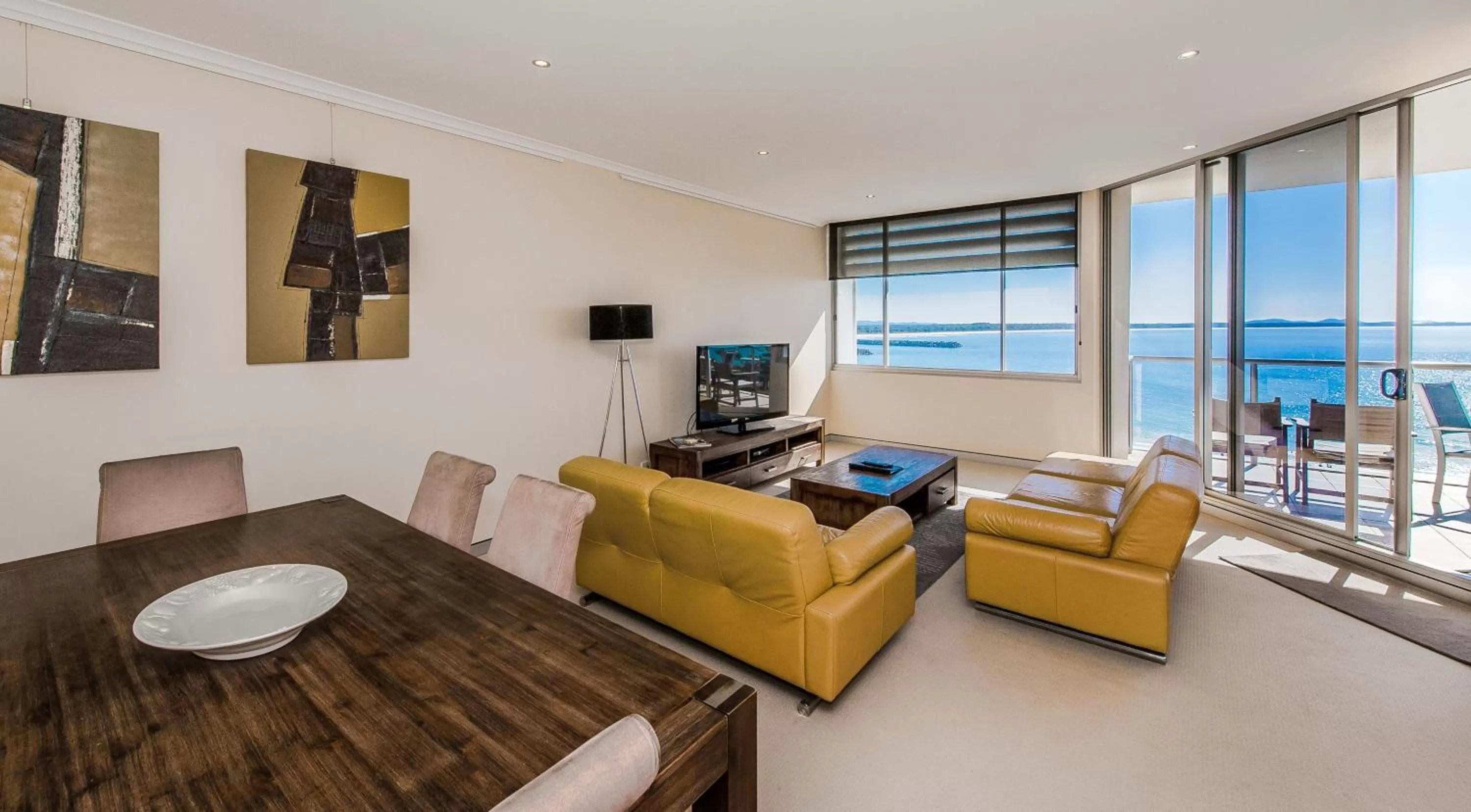 Living room in Sandcastle Apartments