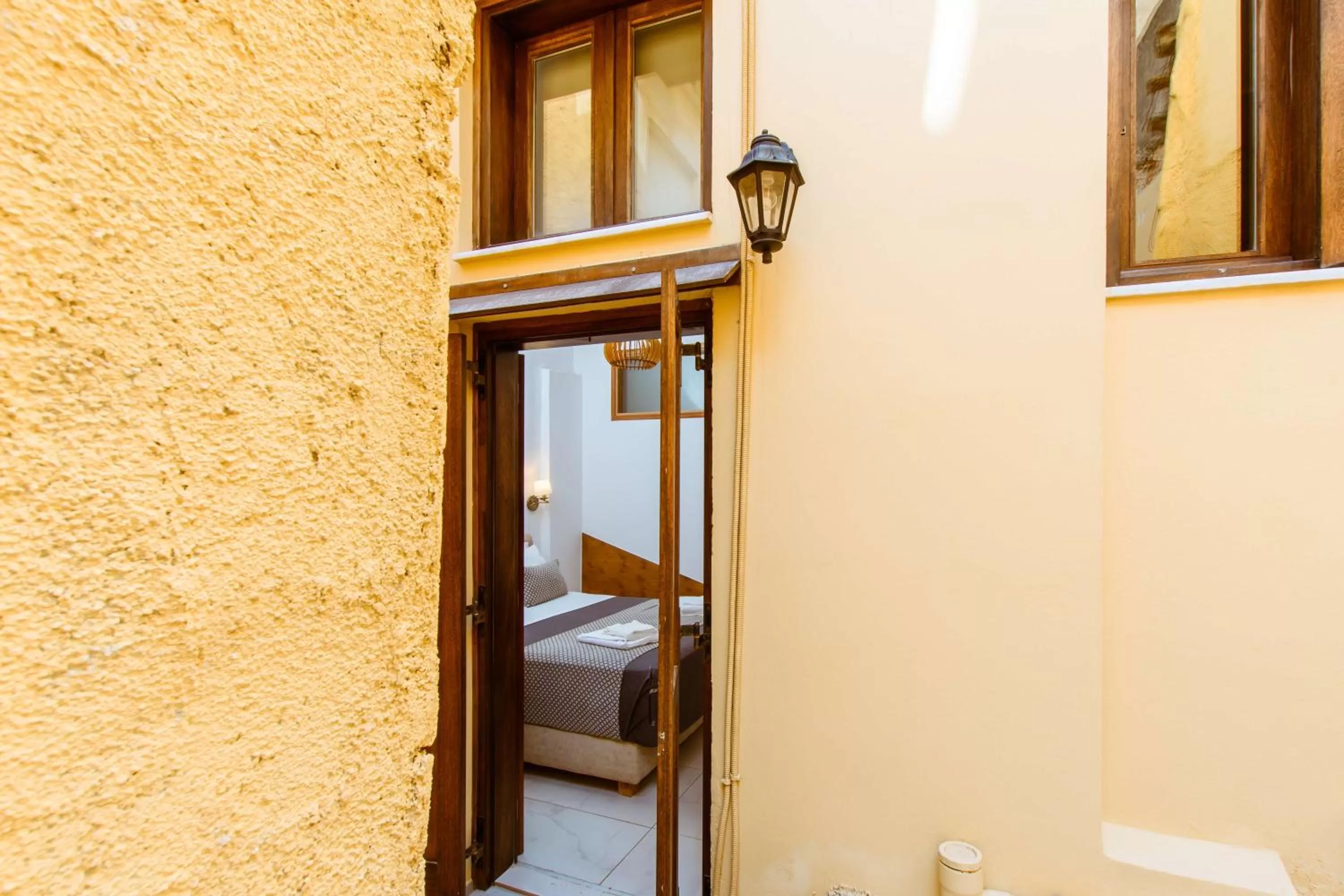 Photo of the whole room in Deluxe Suites