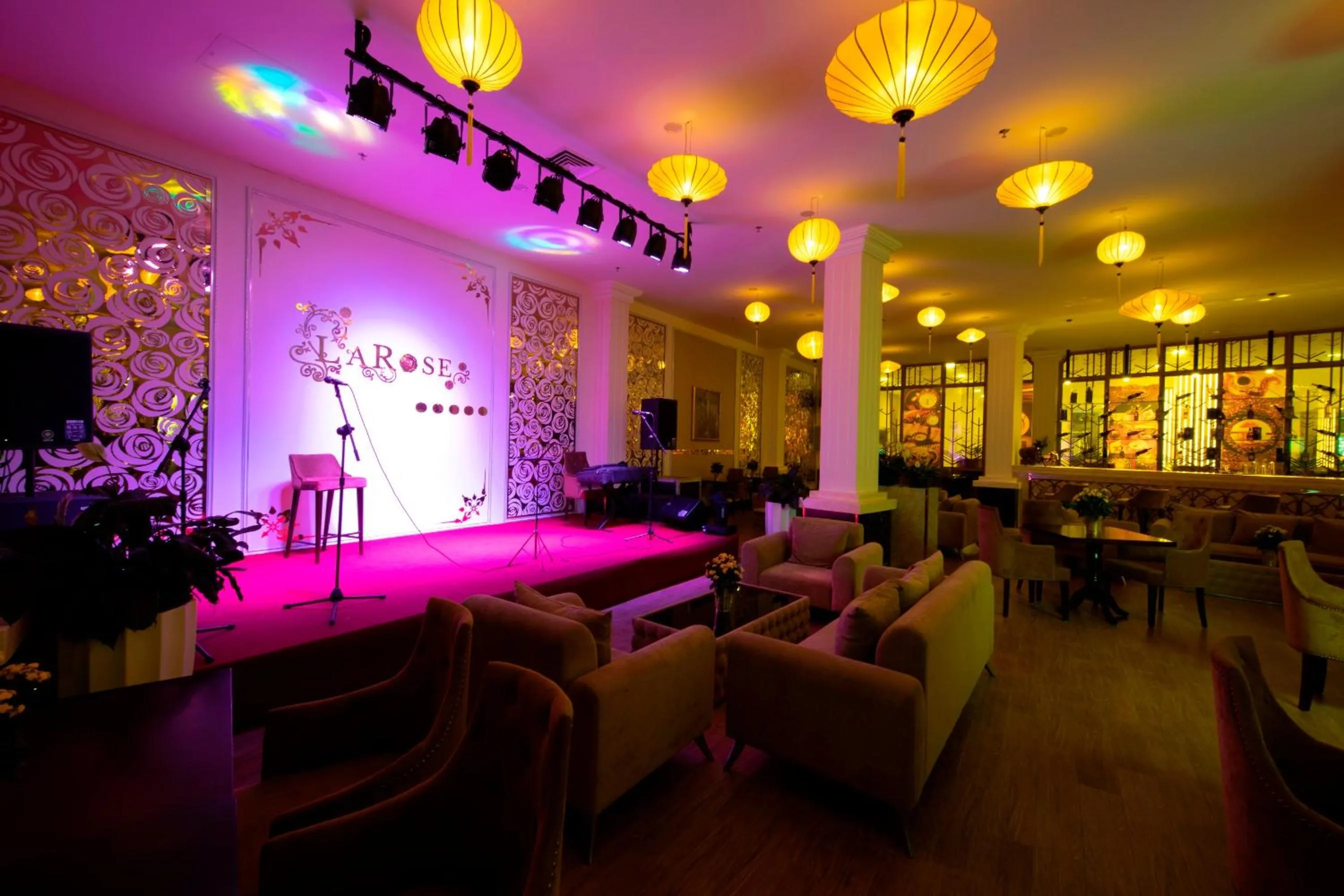 Lounge or bar in Ladalat Hotel