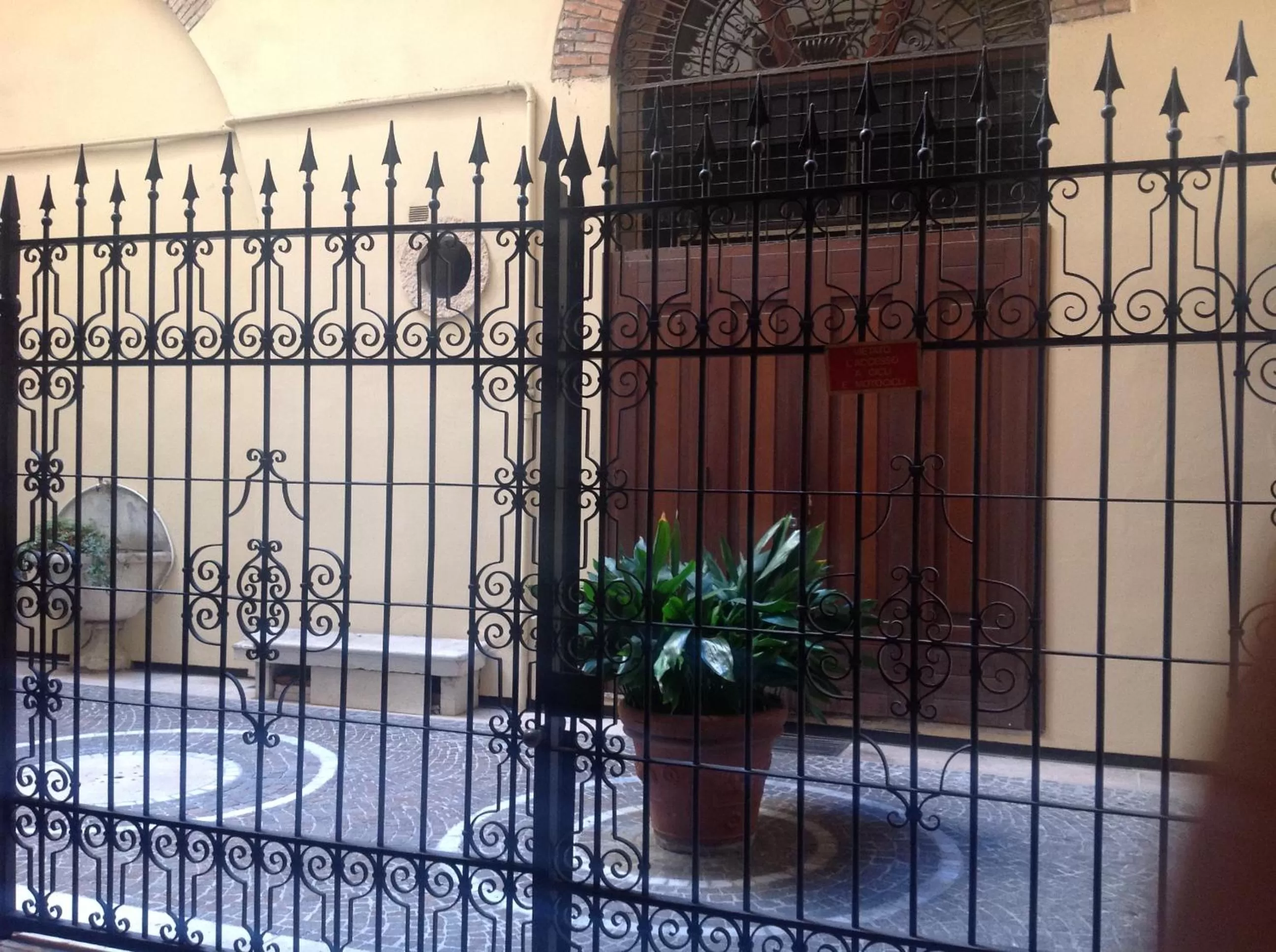 Facade/entrance in Diaz 18