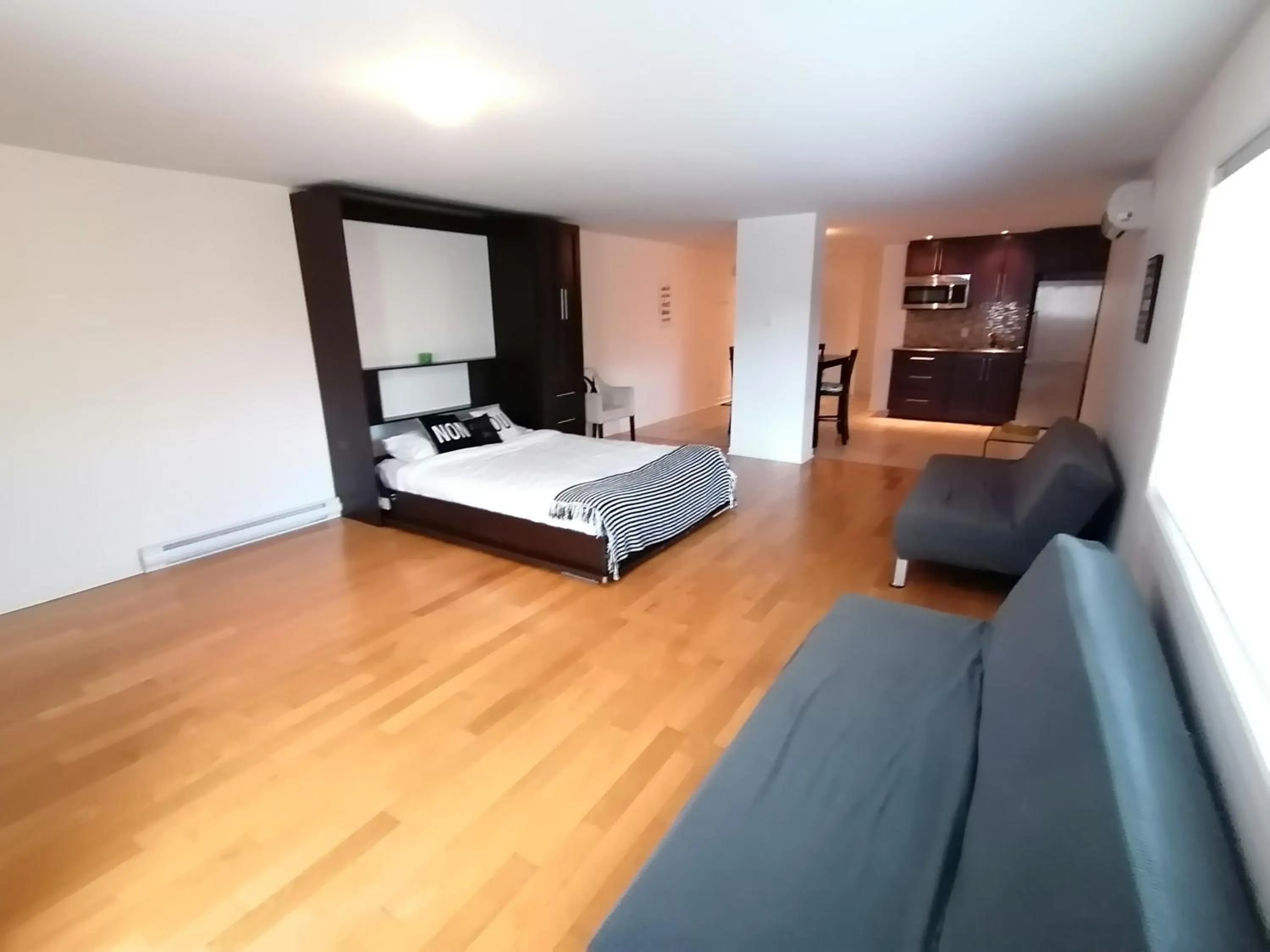 Bed in Condos Hotel Lion D'Or