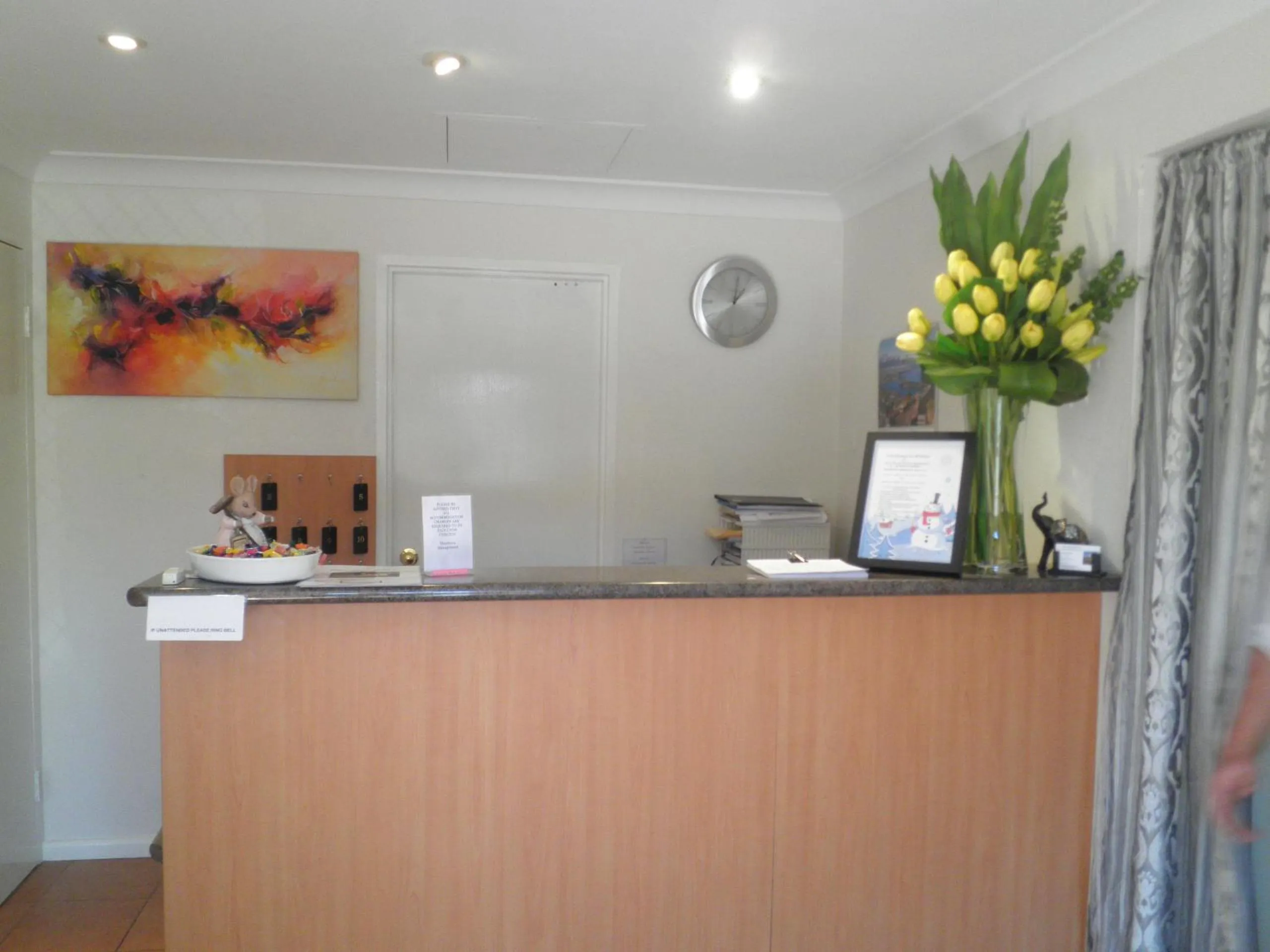 Lobby or reception in Poet's Recall Motel