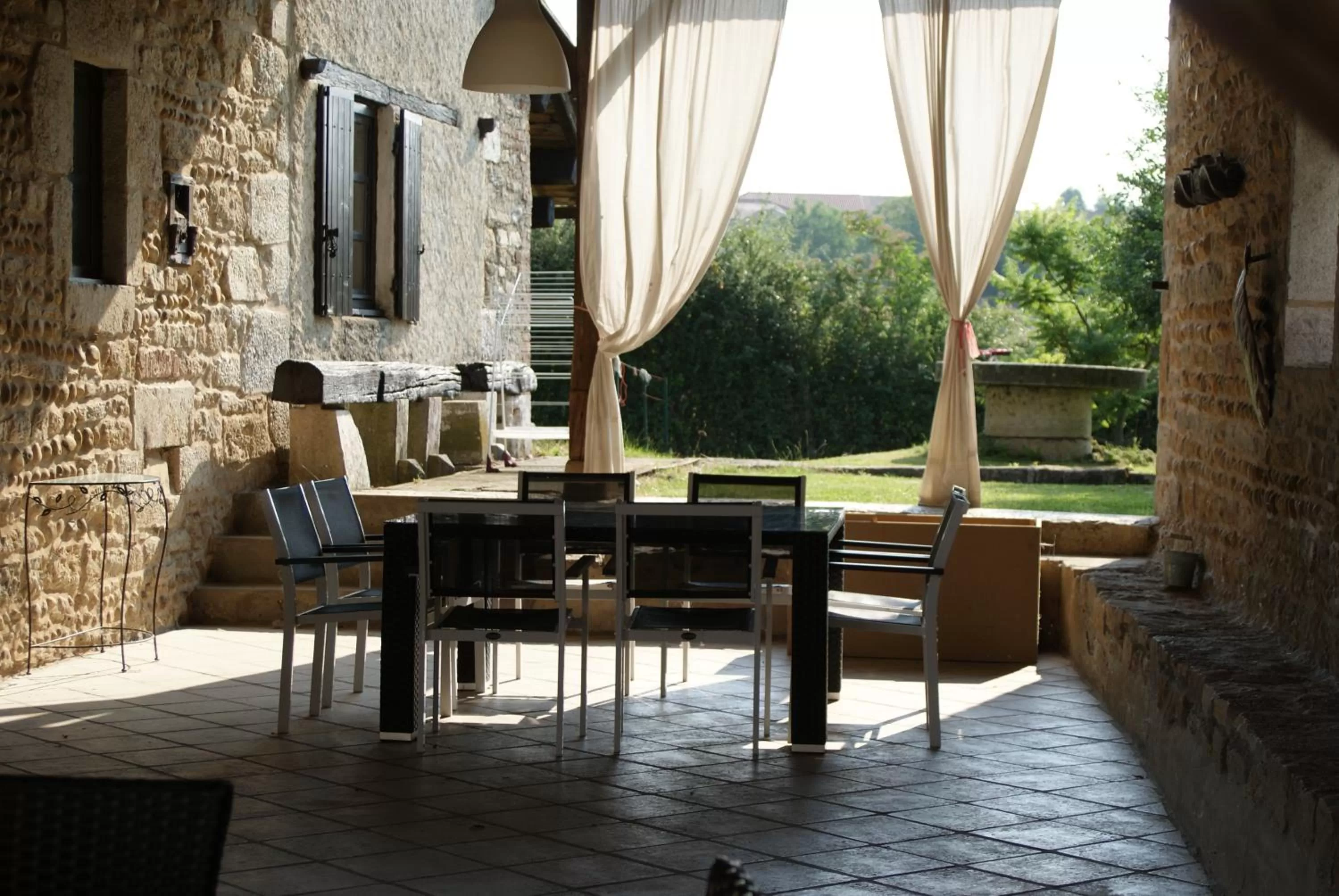 Restaurant/places to eat in Le Moulin de Champagne