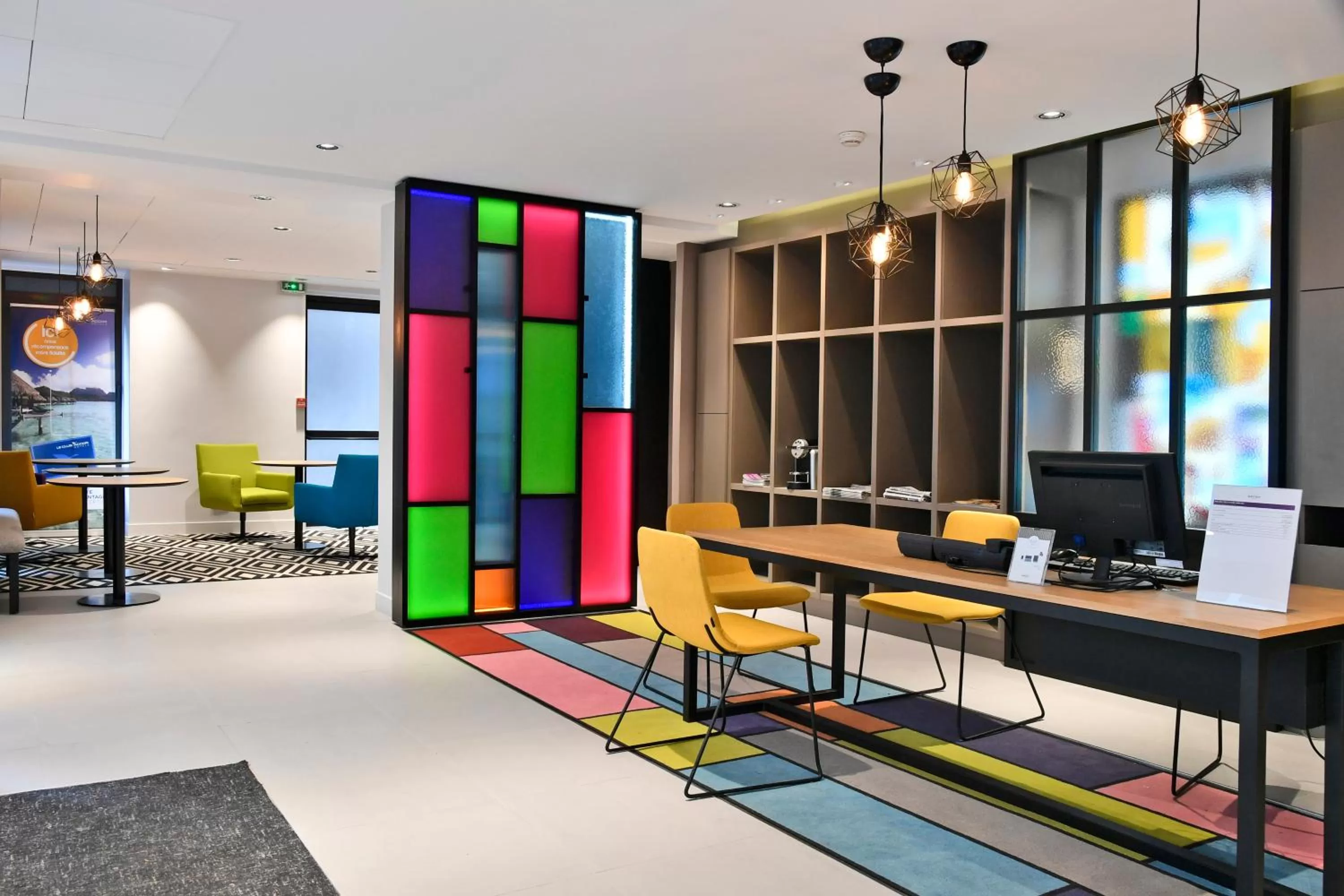 Lobby or reception in Mercure Paris Gare de l'Est